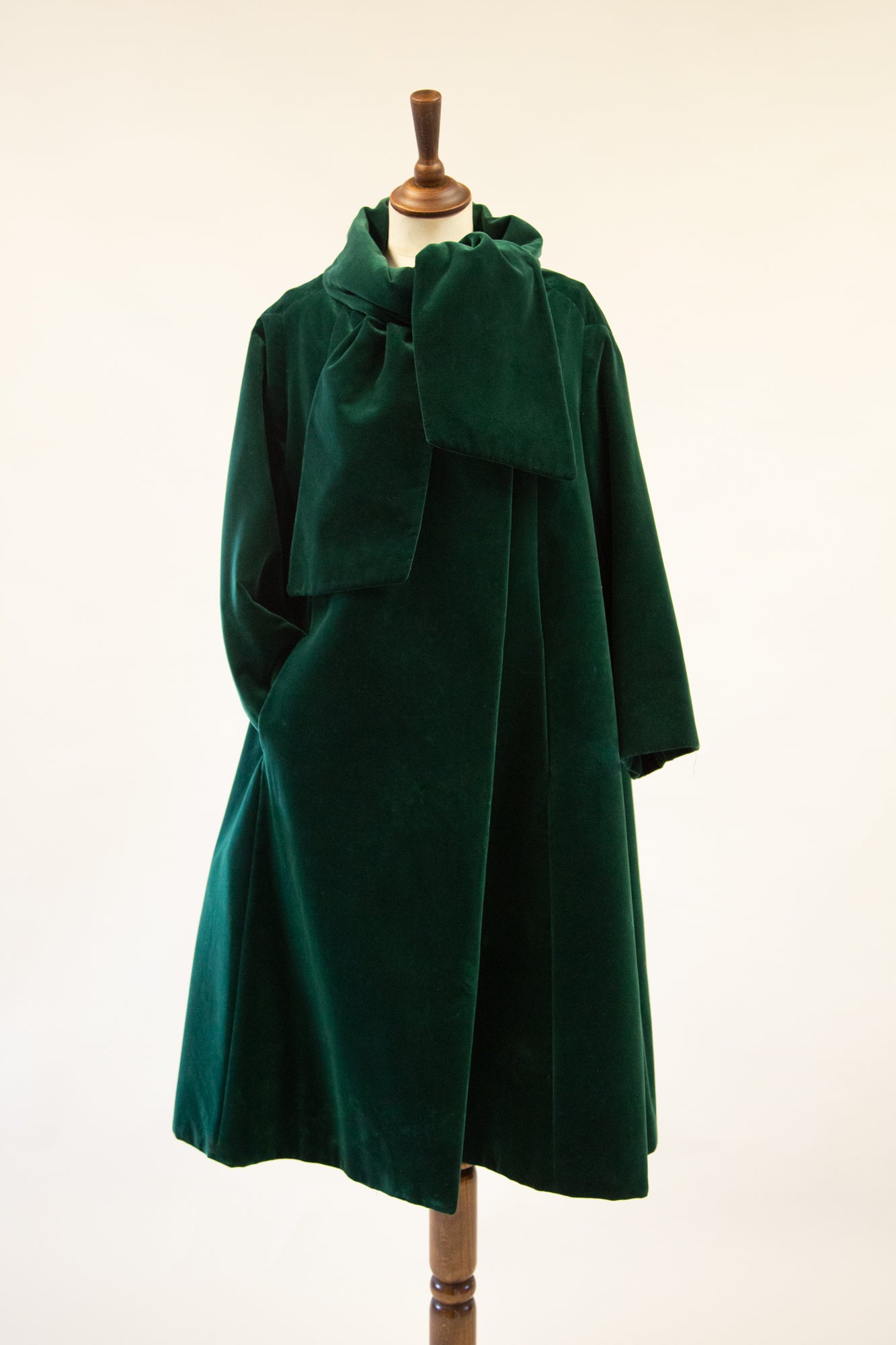 green velvet dress coat neopets Vintage 1950s Dark Green Velvet Swing Coat