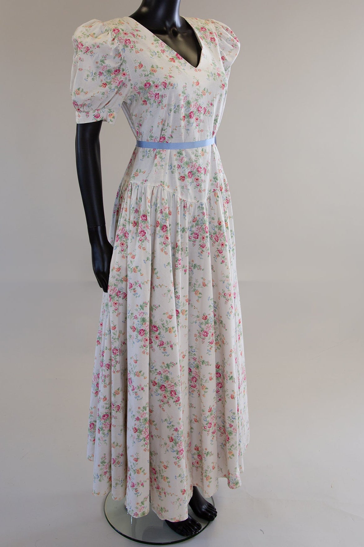 slim fit dress slacks Vintage 1980s White Floral Print Maxi Dress – ALEXANDRA-KING