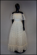 Vintage 1980s Cream Lace Wedding Dress