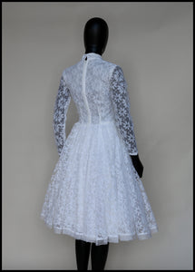 Vintage 1950s Ivory Lace Wedding Dress