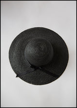 Vintage 1980s Black Straw Wide Brim Hat