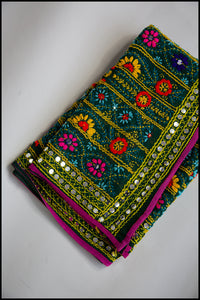 Vintage 1970s Indian Phulkari Green Embroidered Silk Wrap Shawl