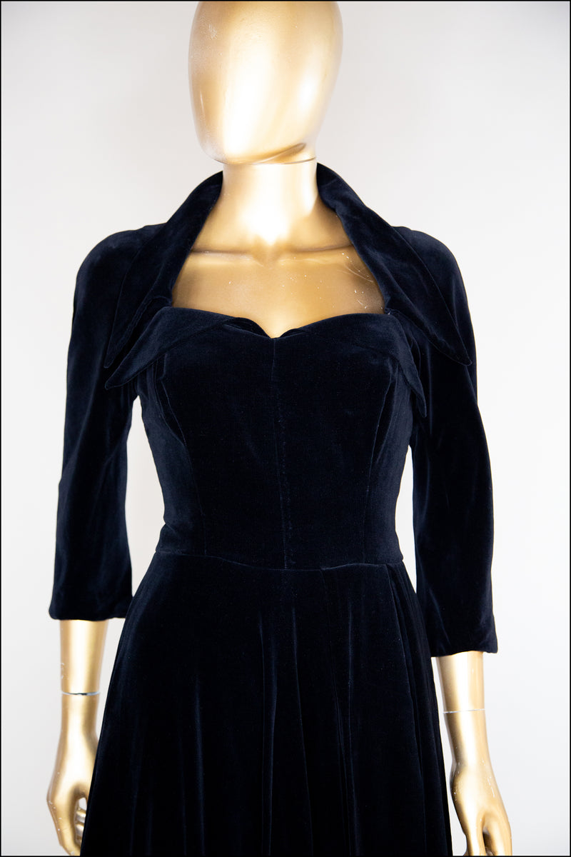 RESERVED Vintage 1940s Monochrome Velvet Crepe Dress