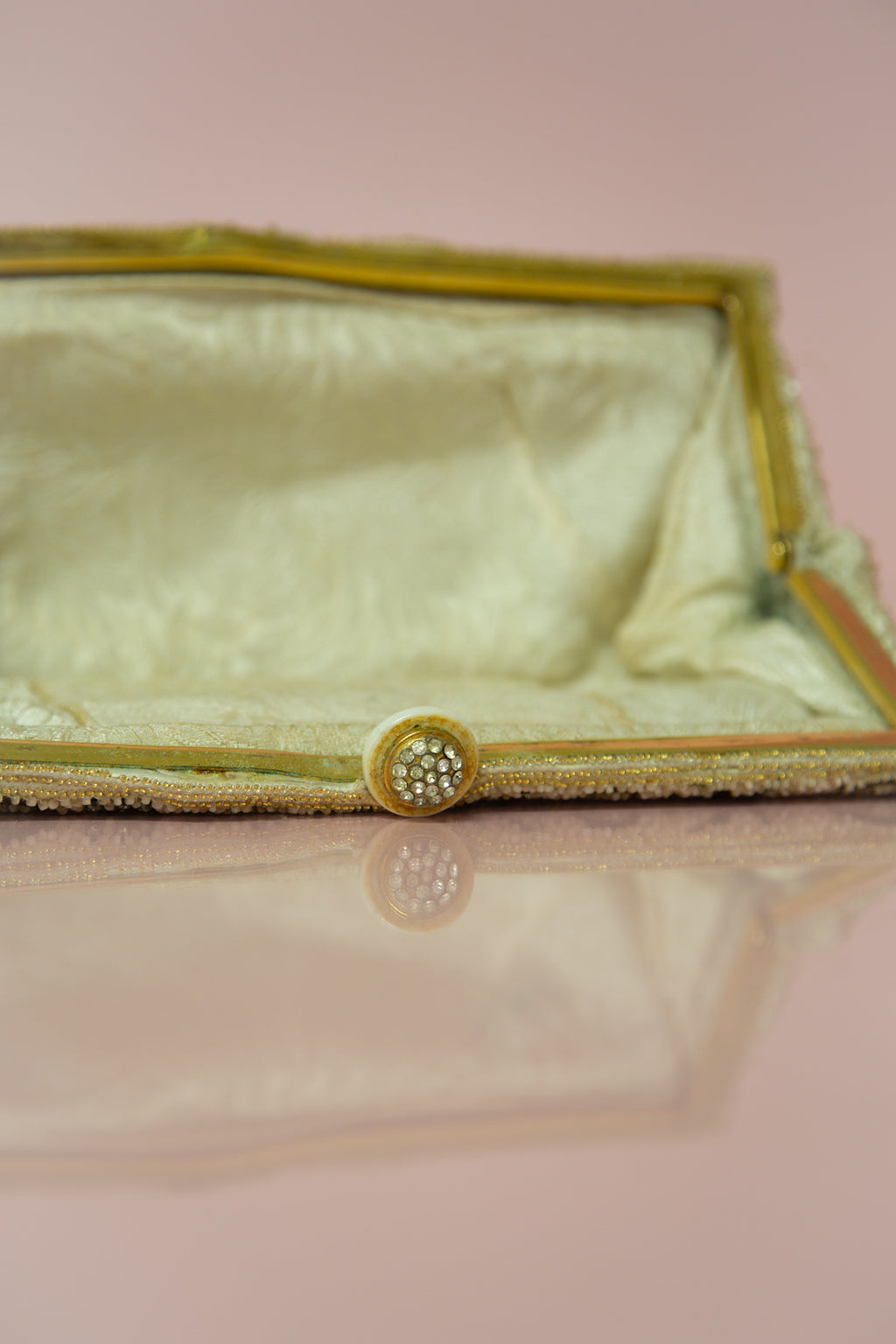 Vintage 1930s Beaded Ivory and Gold Clutch Bag