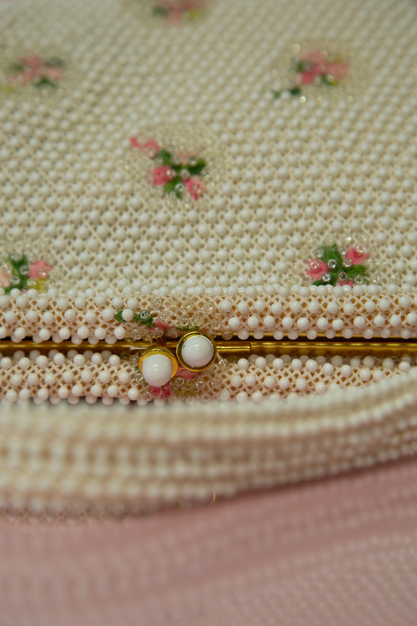 Vintage 1950s Ivory Floral Beaded Corde Bag