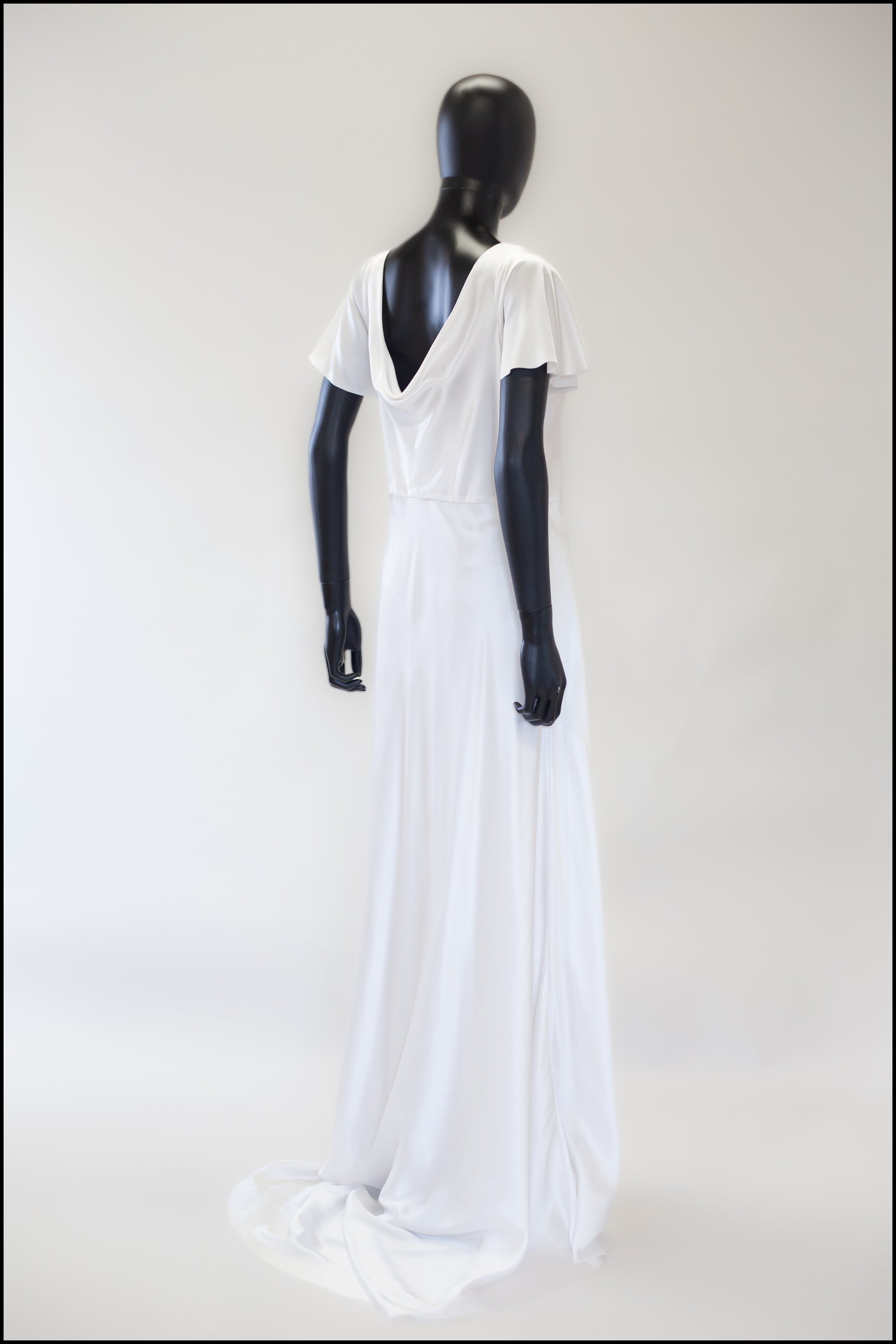 1930 Flutter' Silk Satin White Bias Cut Gown ALEXANDRA-KING 1930 Flutter' Silk Satin White Bias Cut Gown ALEXANDRA-KING
