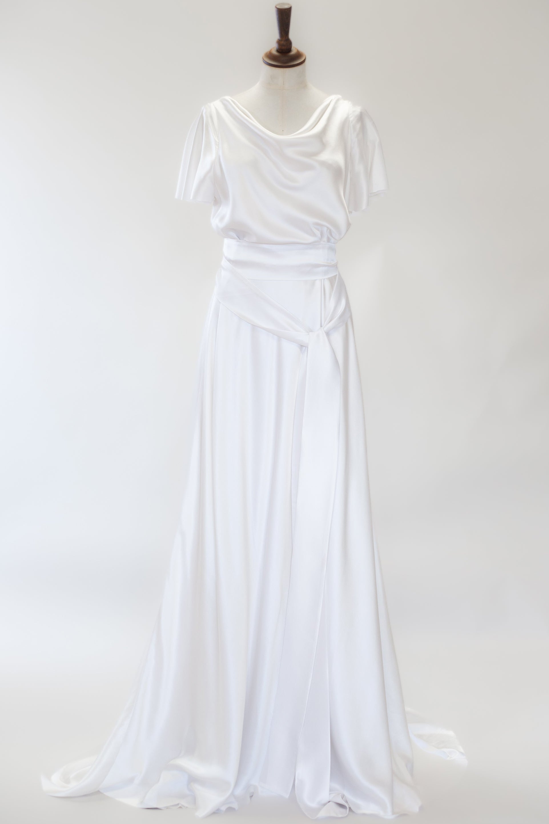 1930 Flutter' Silk Satin White Bias Cut Gown ALEXANDRA-KING 1930 Flutter' Silk Satin White Bias Cut Gown ALEXANDRA-KING