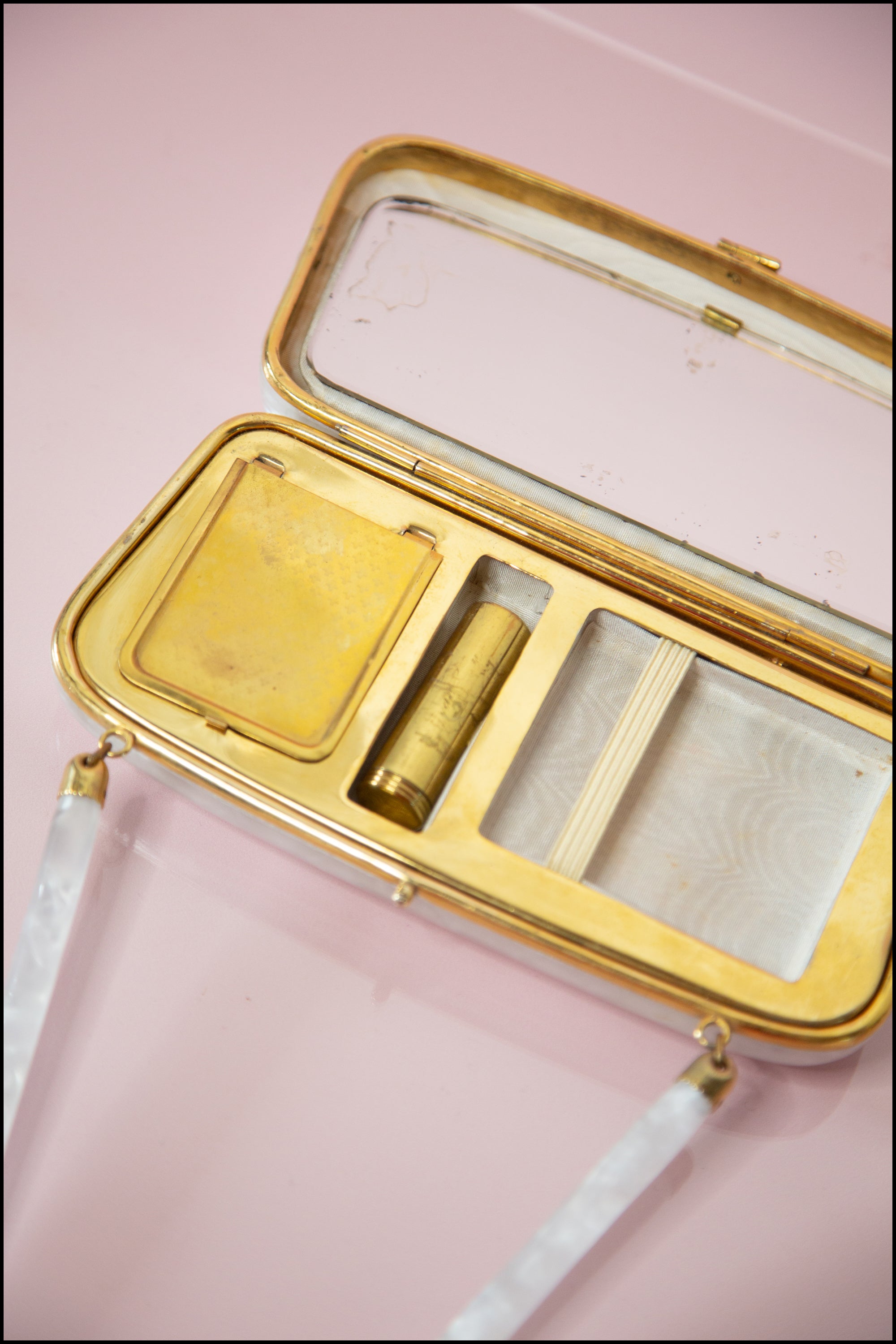 Vintage 1950s Pearl Lucite Compact Bag