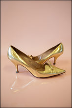 Vintage 1950s Gold Leather Shoes Size 5.5