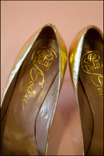 Vintage 1950s Gold Leather Shoes Size 5.5