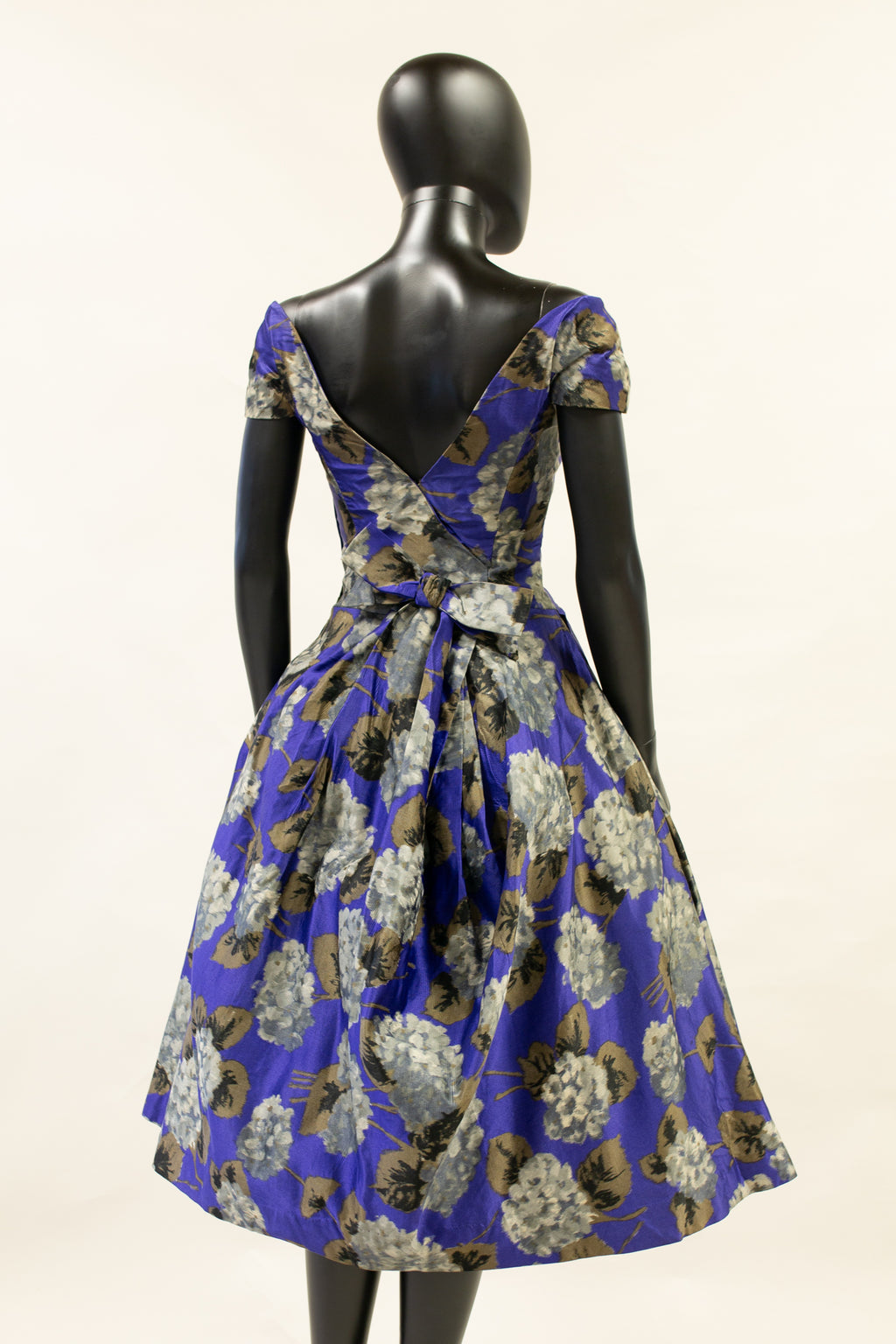 Vintage 1950s Purple Hydrangea Dress