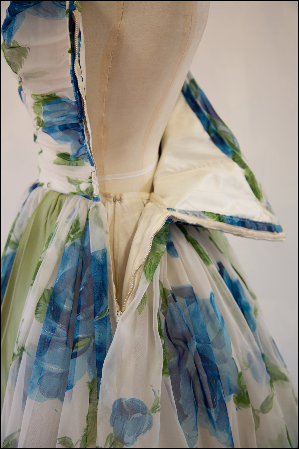 Vintage 1950s Blue Rose Ballgown Dress