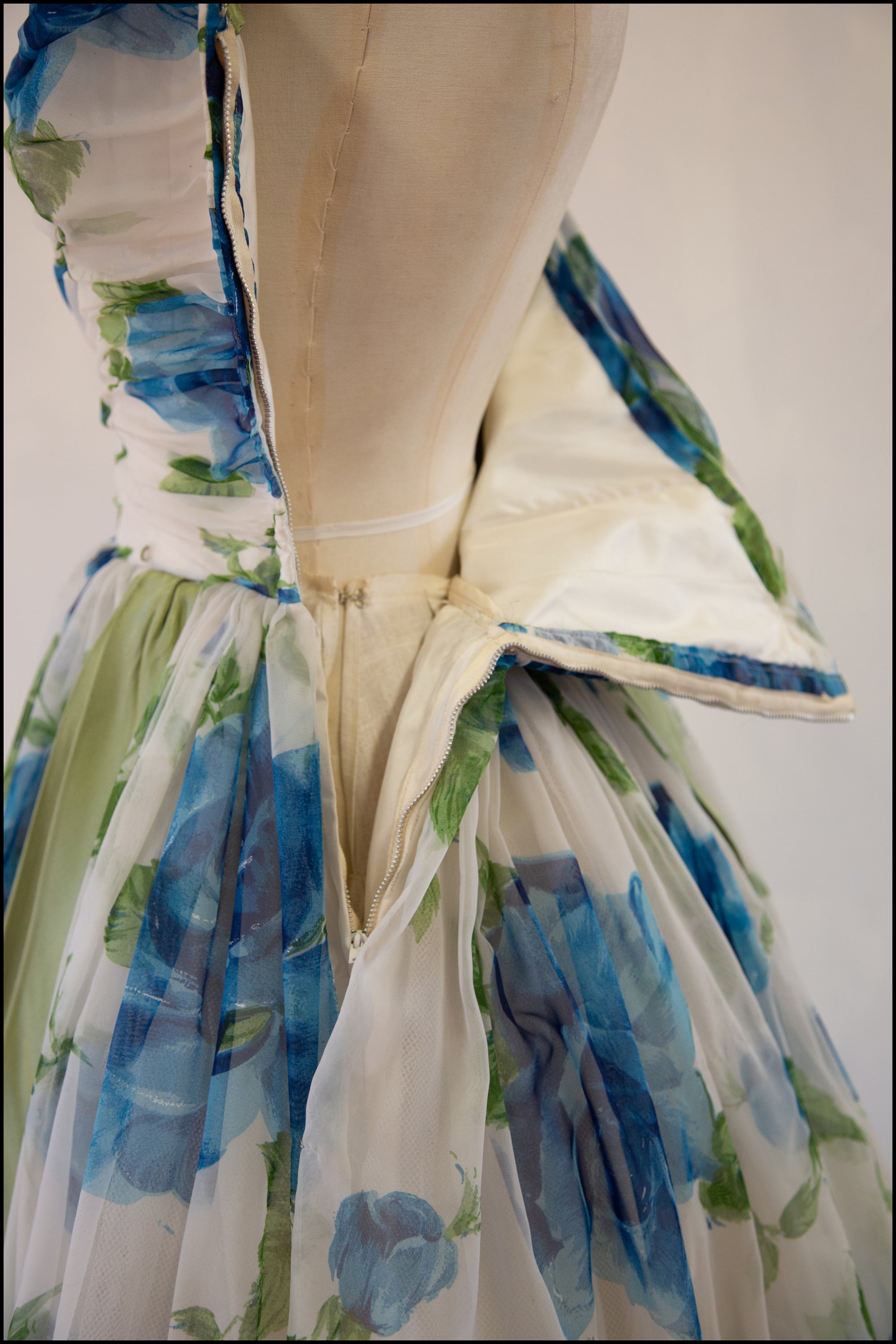 Vintage 1950s Blue Rose Ballgown Dress