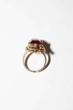 Vintage 1970s Red Crystal Cocktail Ring