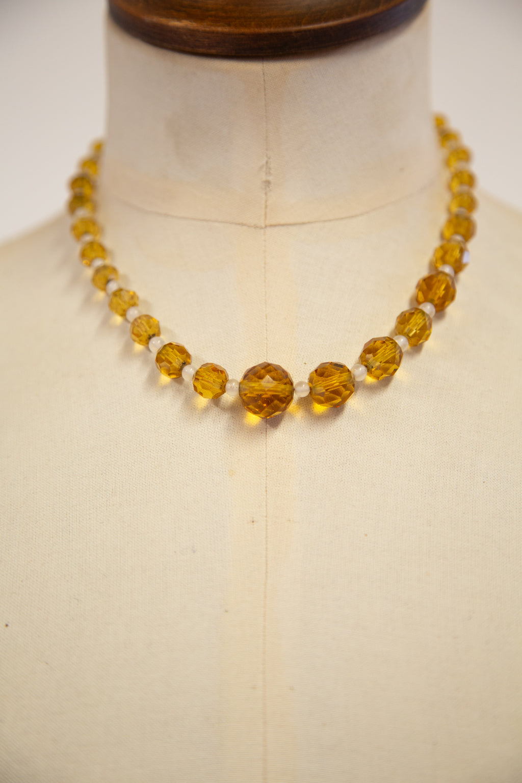 Vintage 1960s Light Amber Crystal Necklace