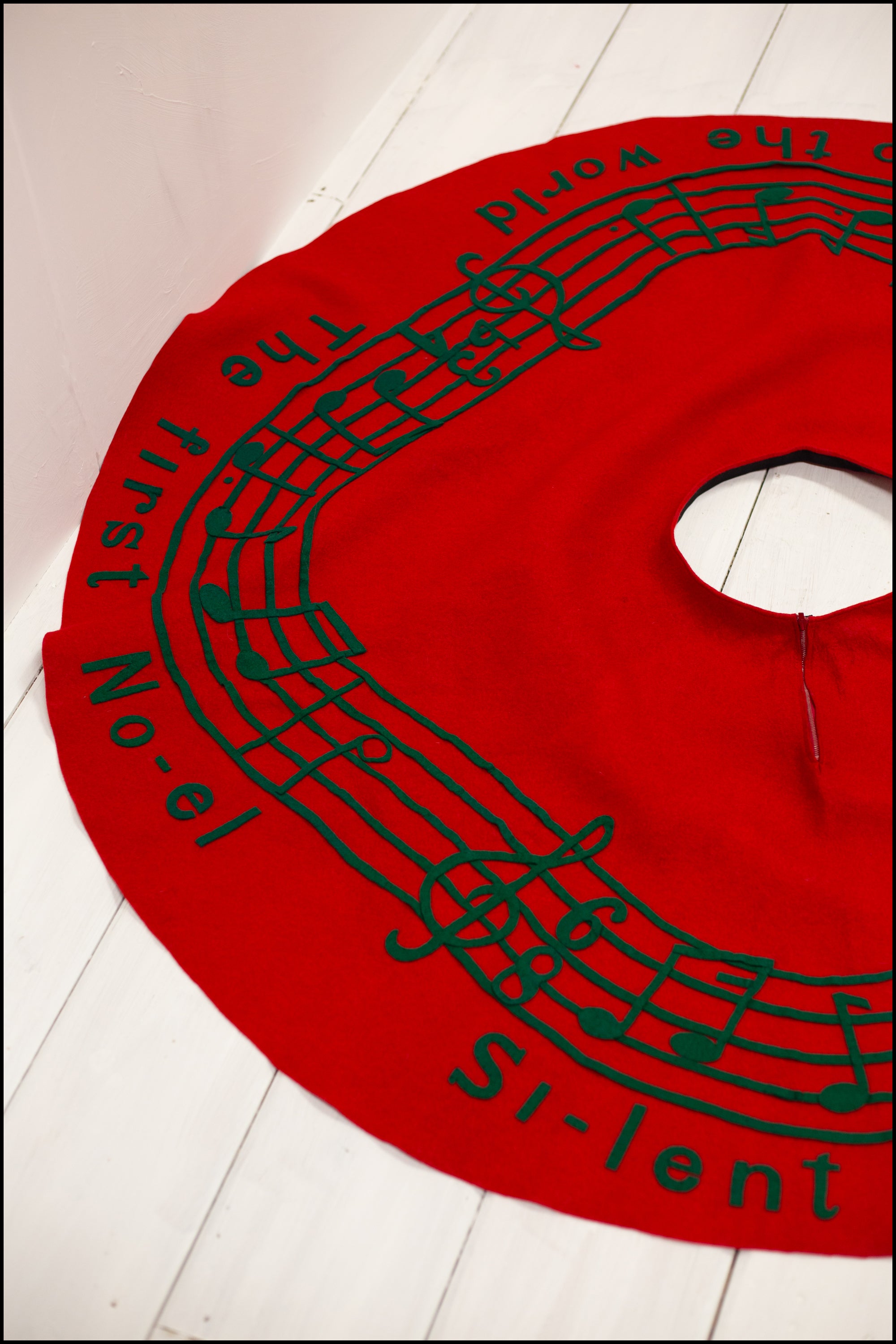 Vintage 1950s Red Wool Festive Musical Skirt