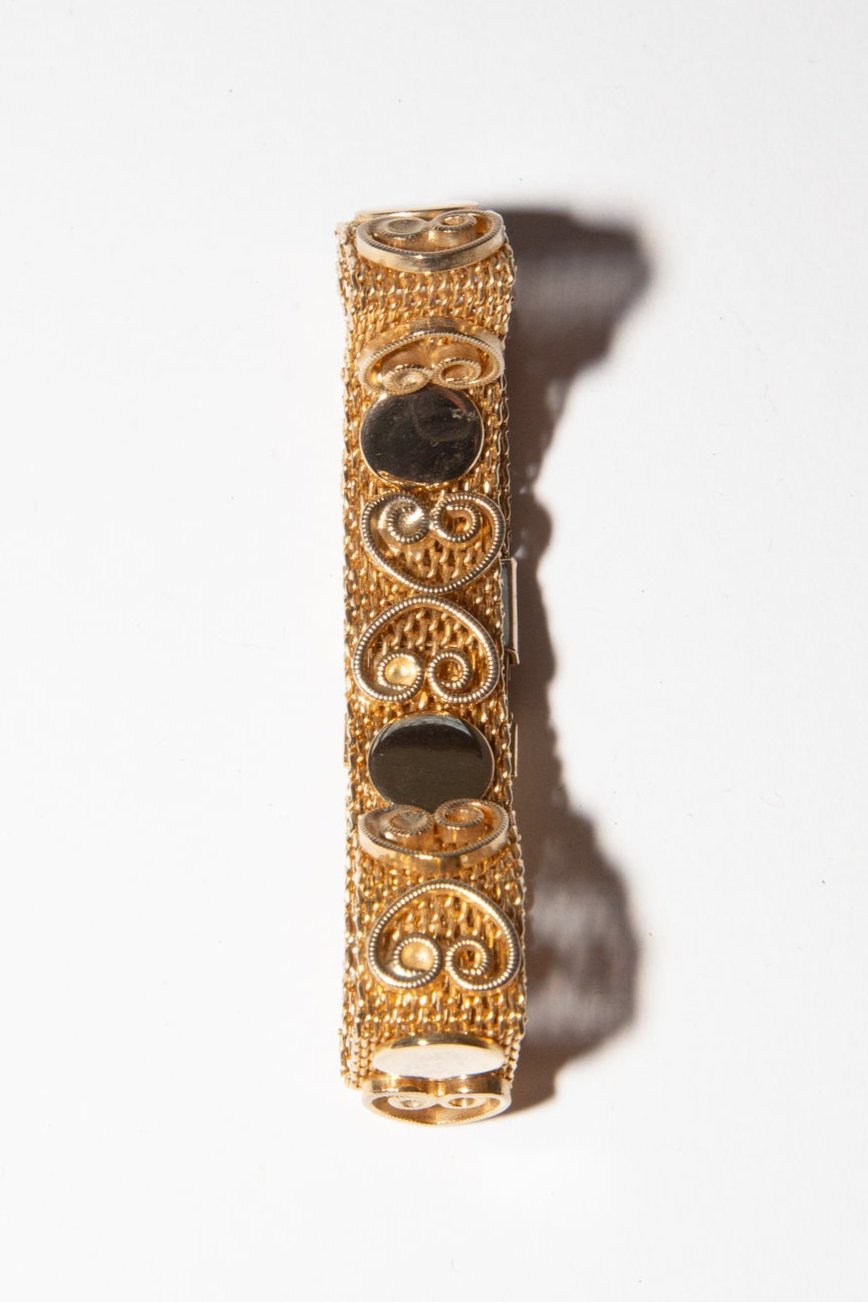 vintage gold tone heart bracelet