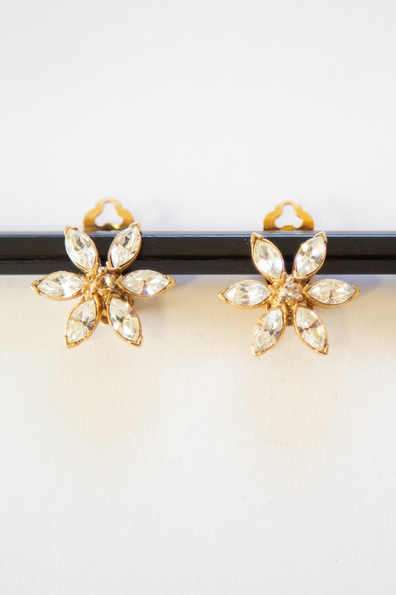 Vintage 1980s Crystal Flower Earrings