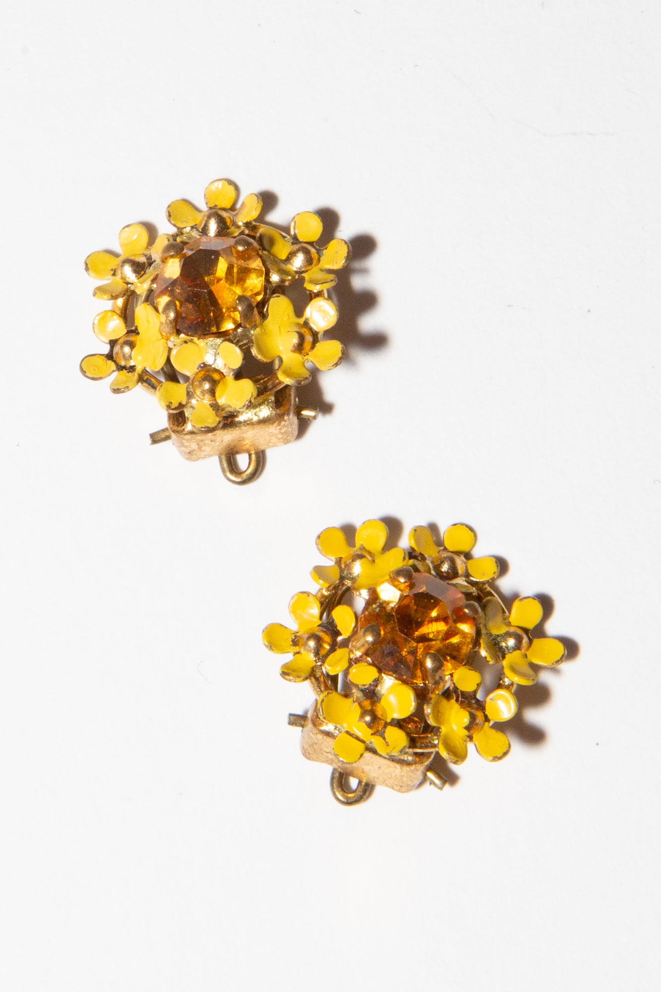 Vintage 1950s Primrose Yellow Flower Earrings