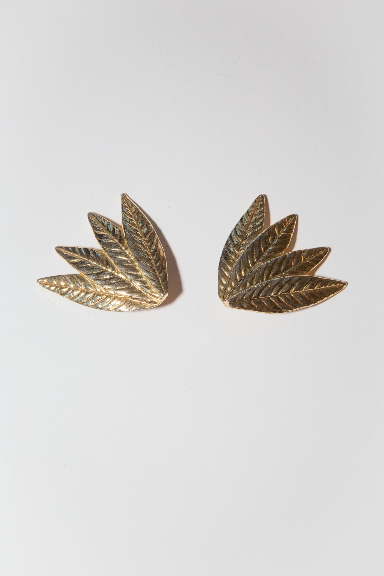 Vintage 1980s Large Gold Leaf Earrings