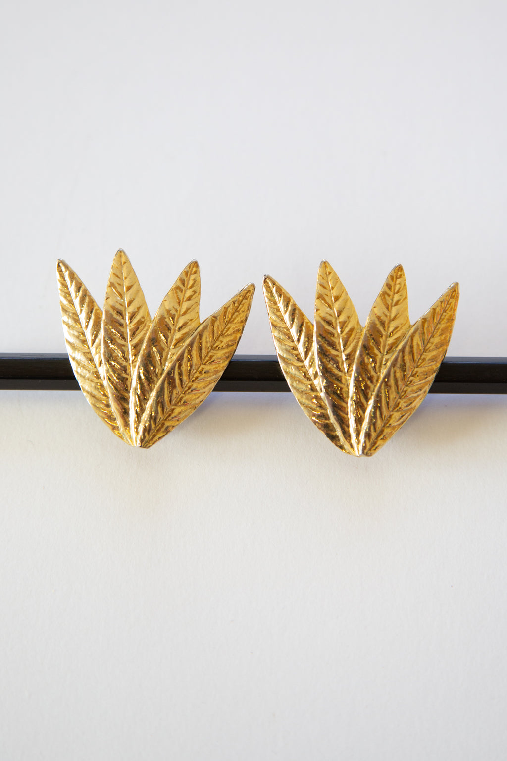 Vintage 1980s Large Gold Leaf Earrings