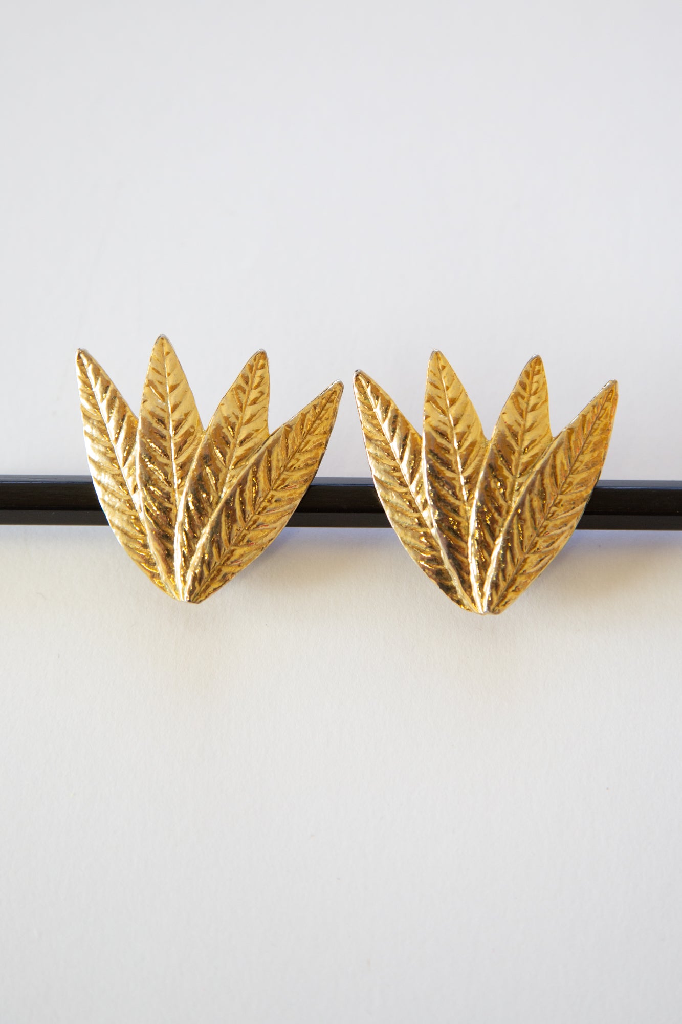 Vintage 1980s Large Gold Leaf Earrings