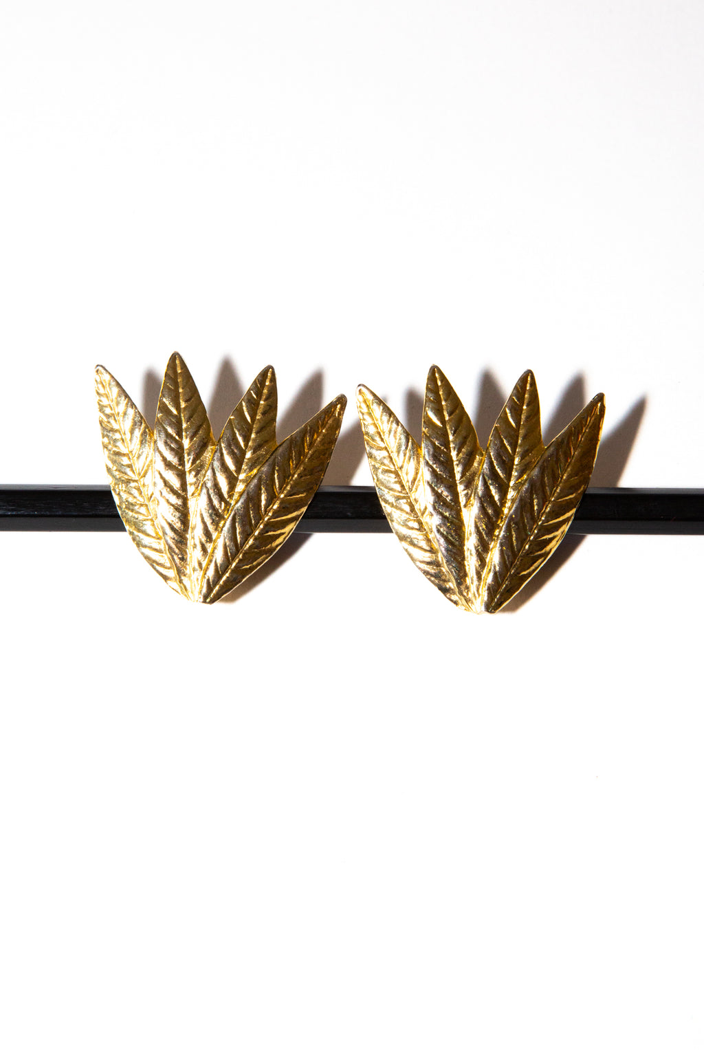 Vintage 1980s Large Gold Leaf Earrings