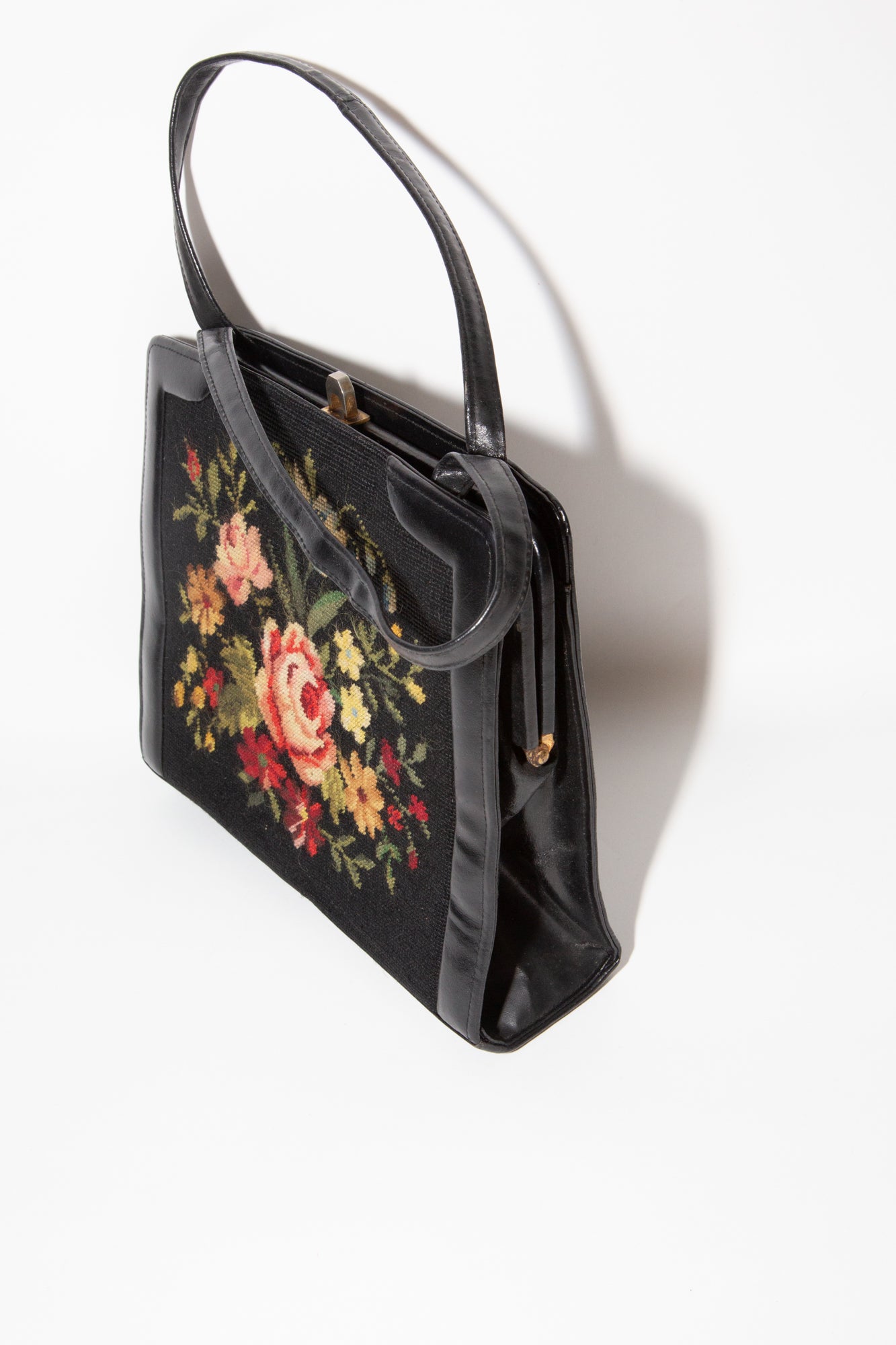 Vintage 1950s Rose Tapestry Hand Bag