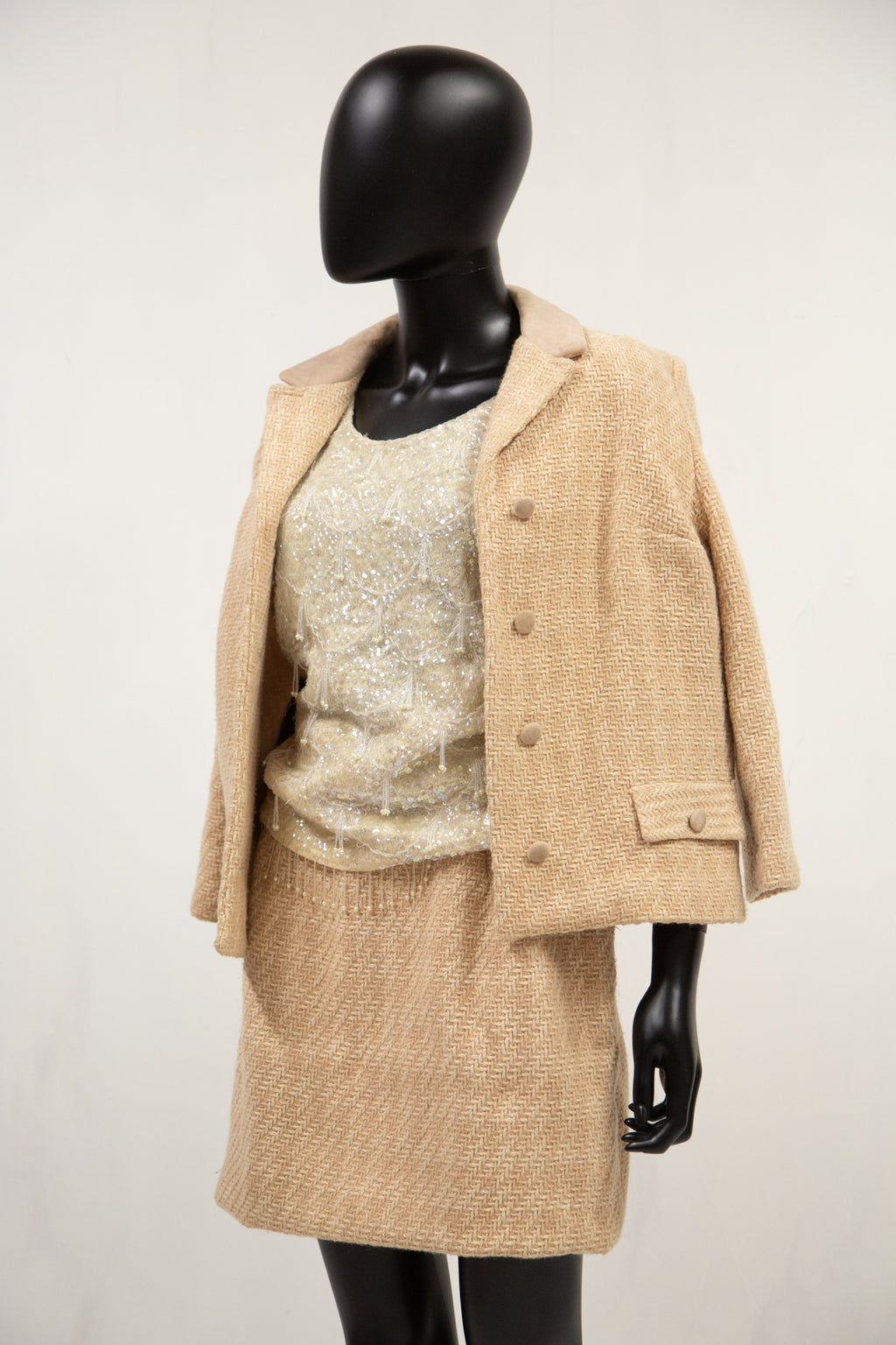 vintage 1960s champagne cream wool tweed suit 