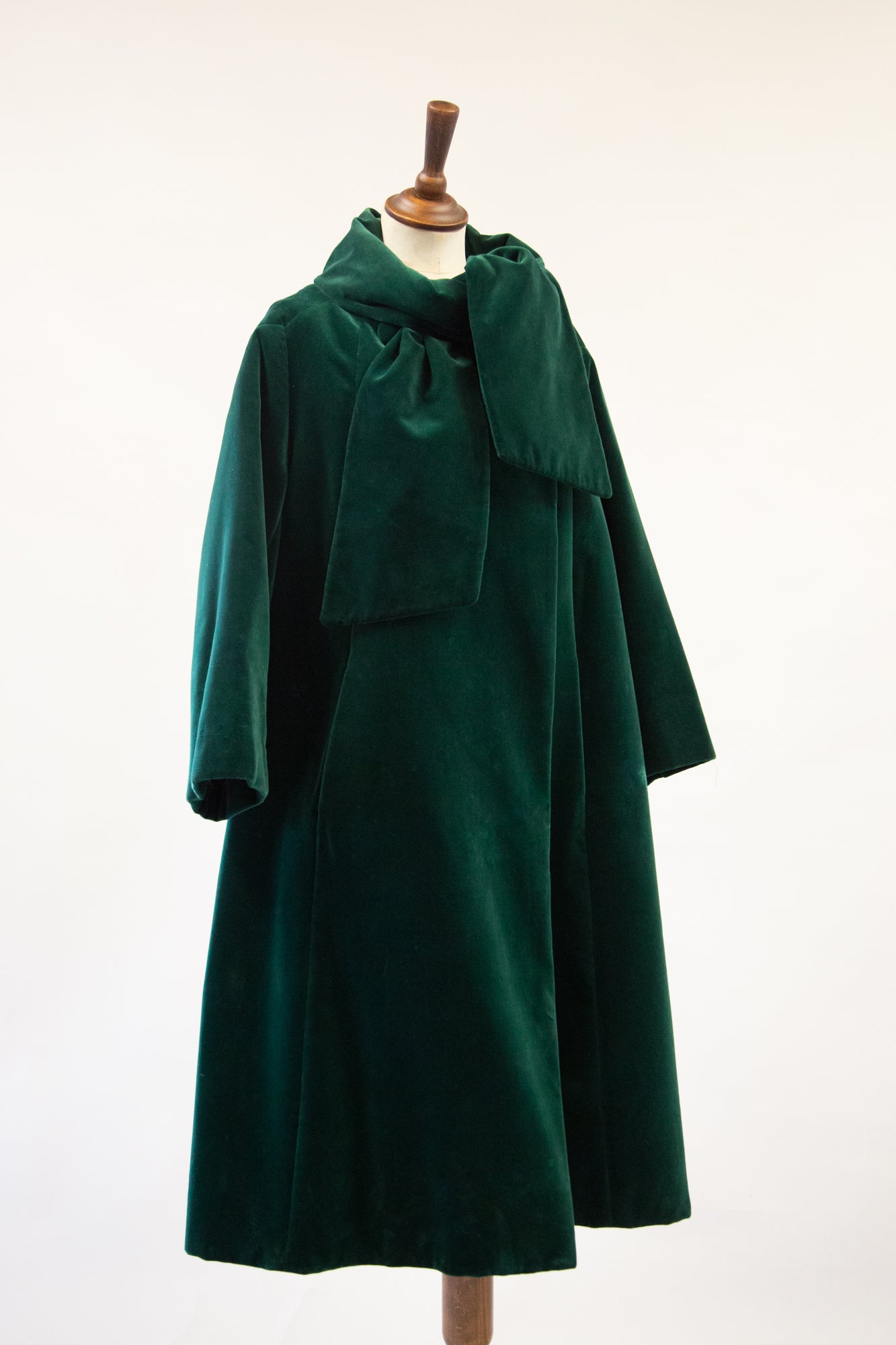 Vintage 1950s Dark Green Velvet Swing Coat – ALEXANDRA-KING