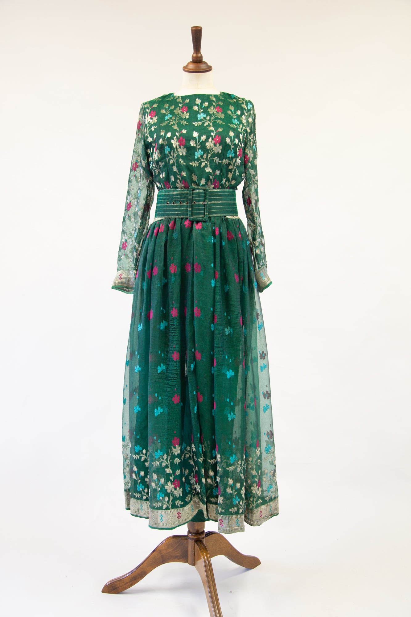 Vintage 1980s Green Silk Saree Dress Set ALEXANDRA-KING Vintage 1980s Green Silk Saree Dress Set ALEXANDRA-KING