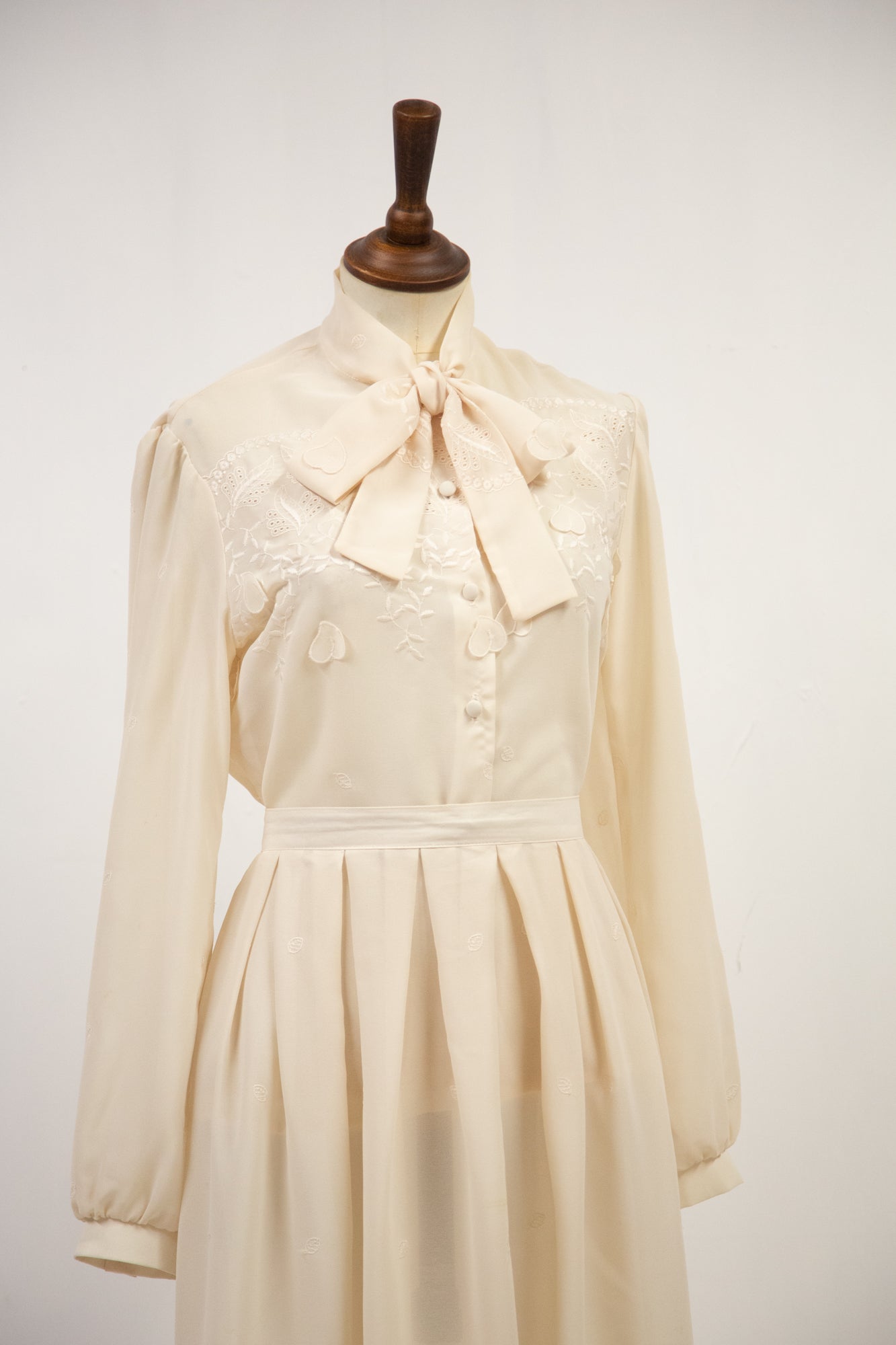 Vintage 1970s Cream Embroidered Blouse and Skirt Set