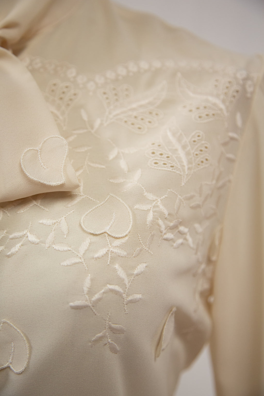 Vintage 1970s Cream Embroidered Blouse and Skirt Set