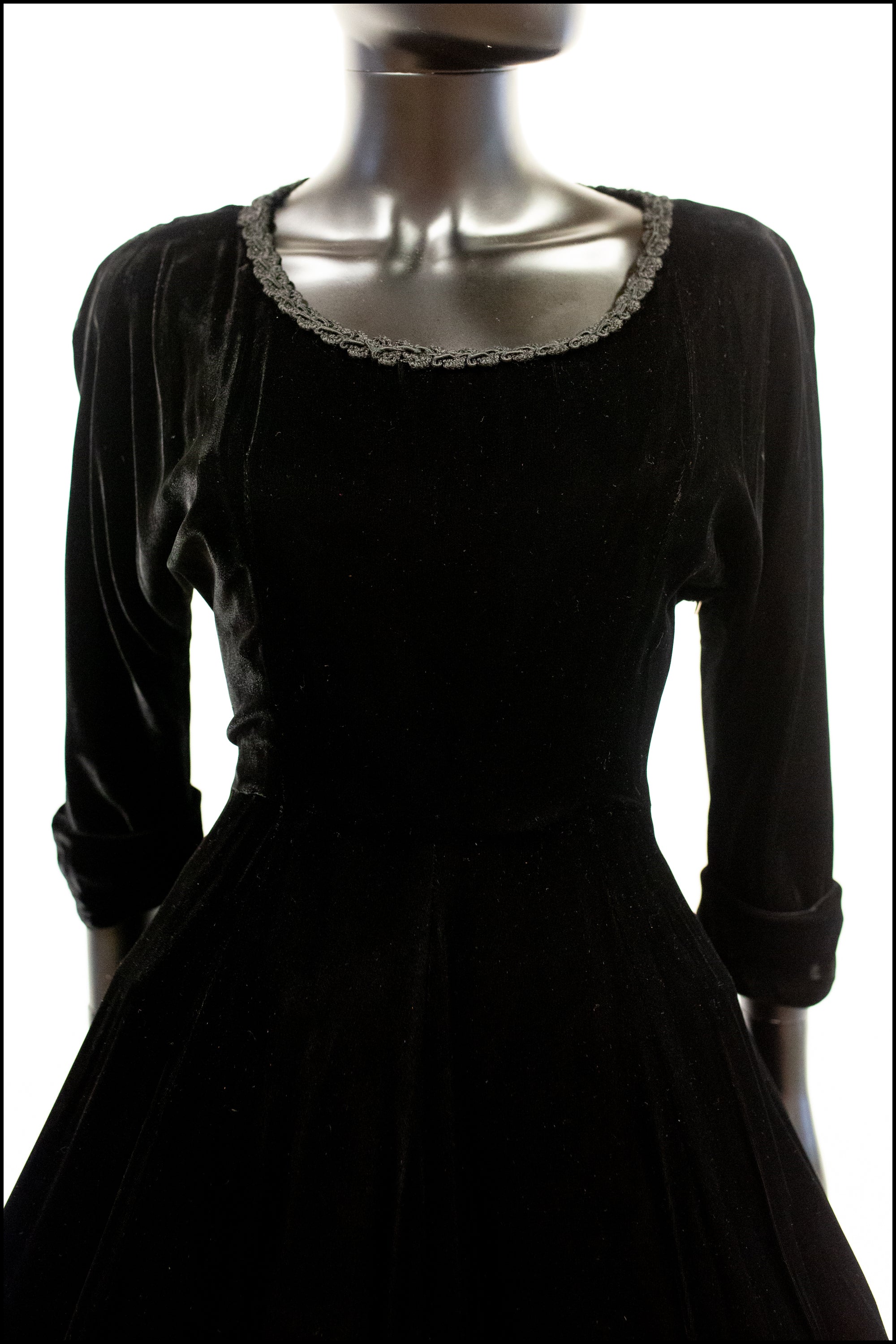 Vintage 1950s Black Velvet Midi Dress – ALEXANDRA-KING