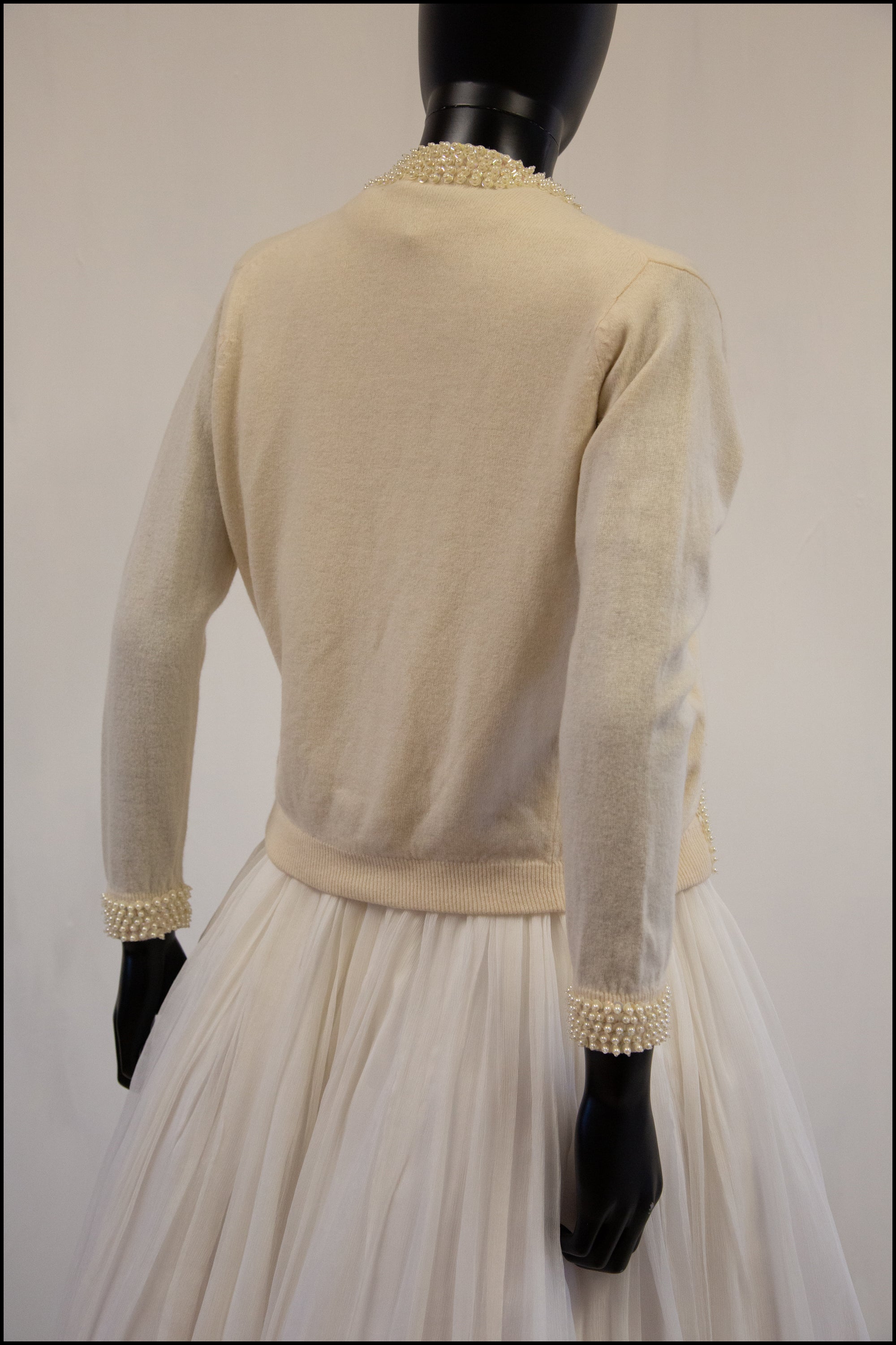 Vintage 1950s Pearl Wool Cardigan