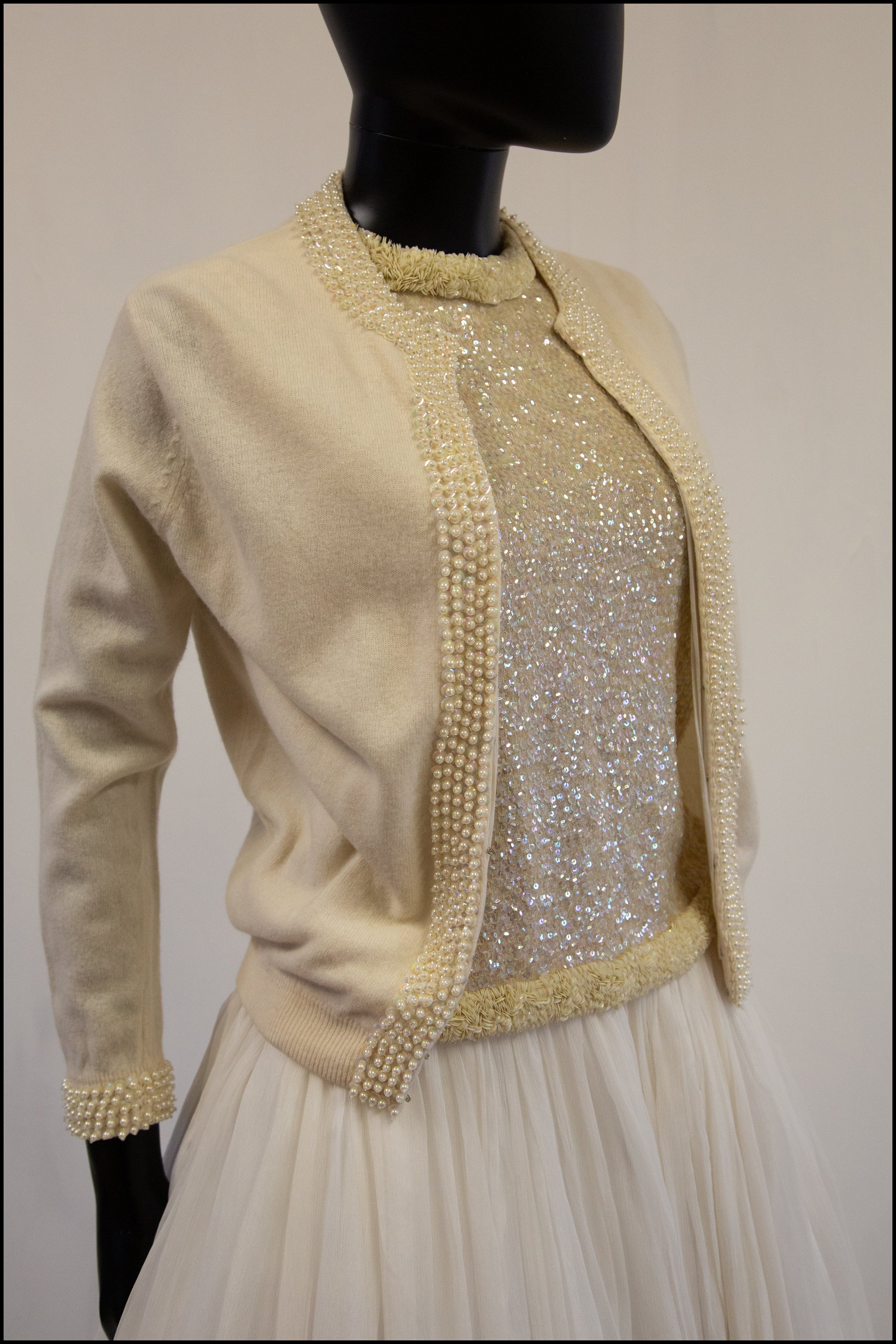 Vintage 1950s Pearl Wool Cardigan