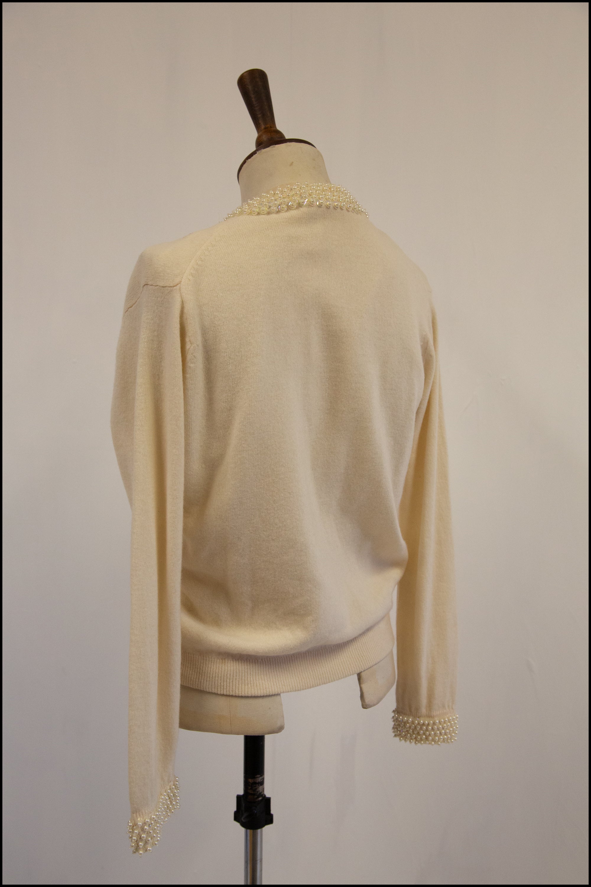 Vintage 1950s Pearl Wool Cardigan