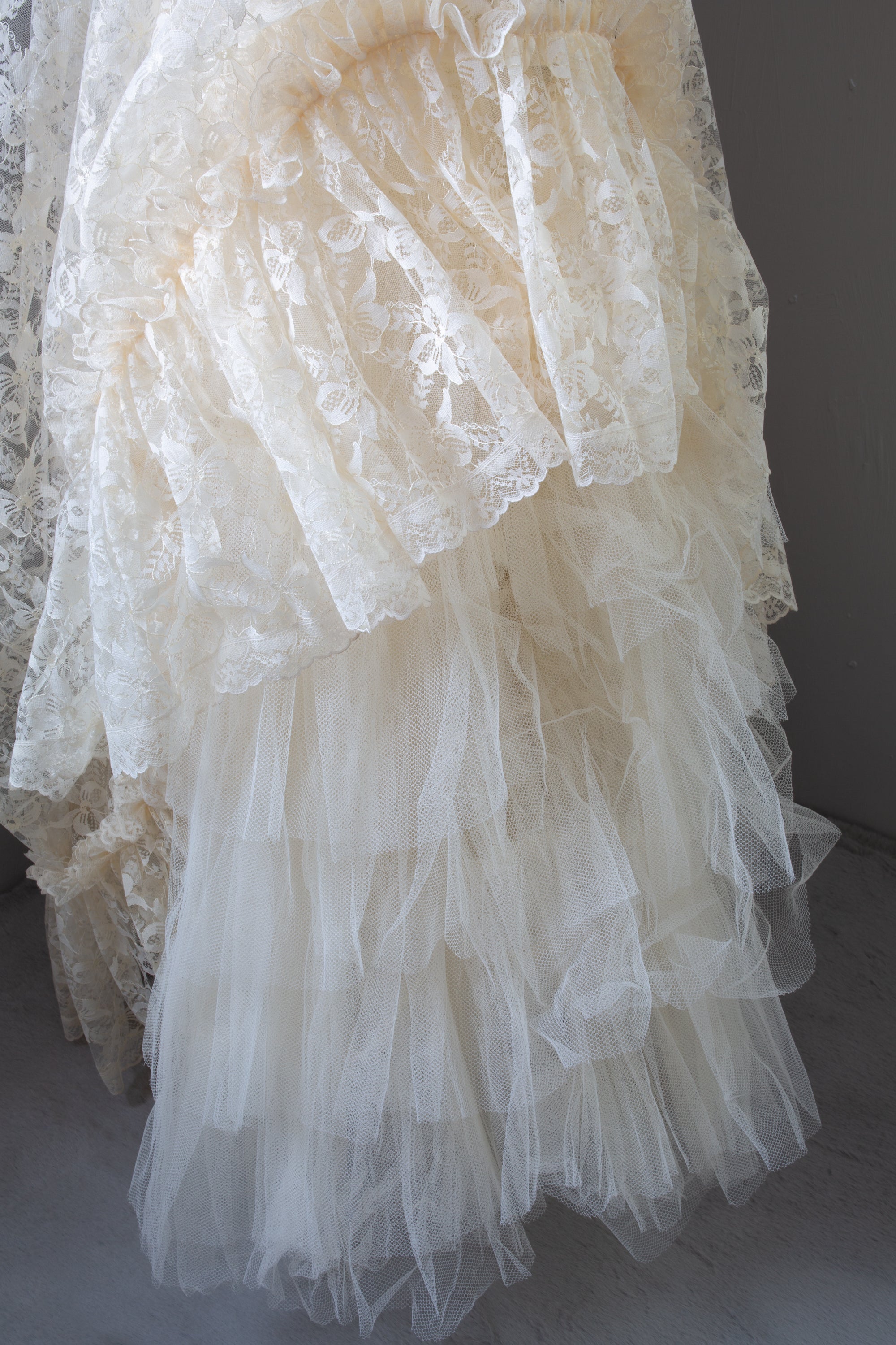 Vintage 1980s Cream Lace Victorian Wedding Dress