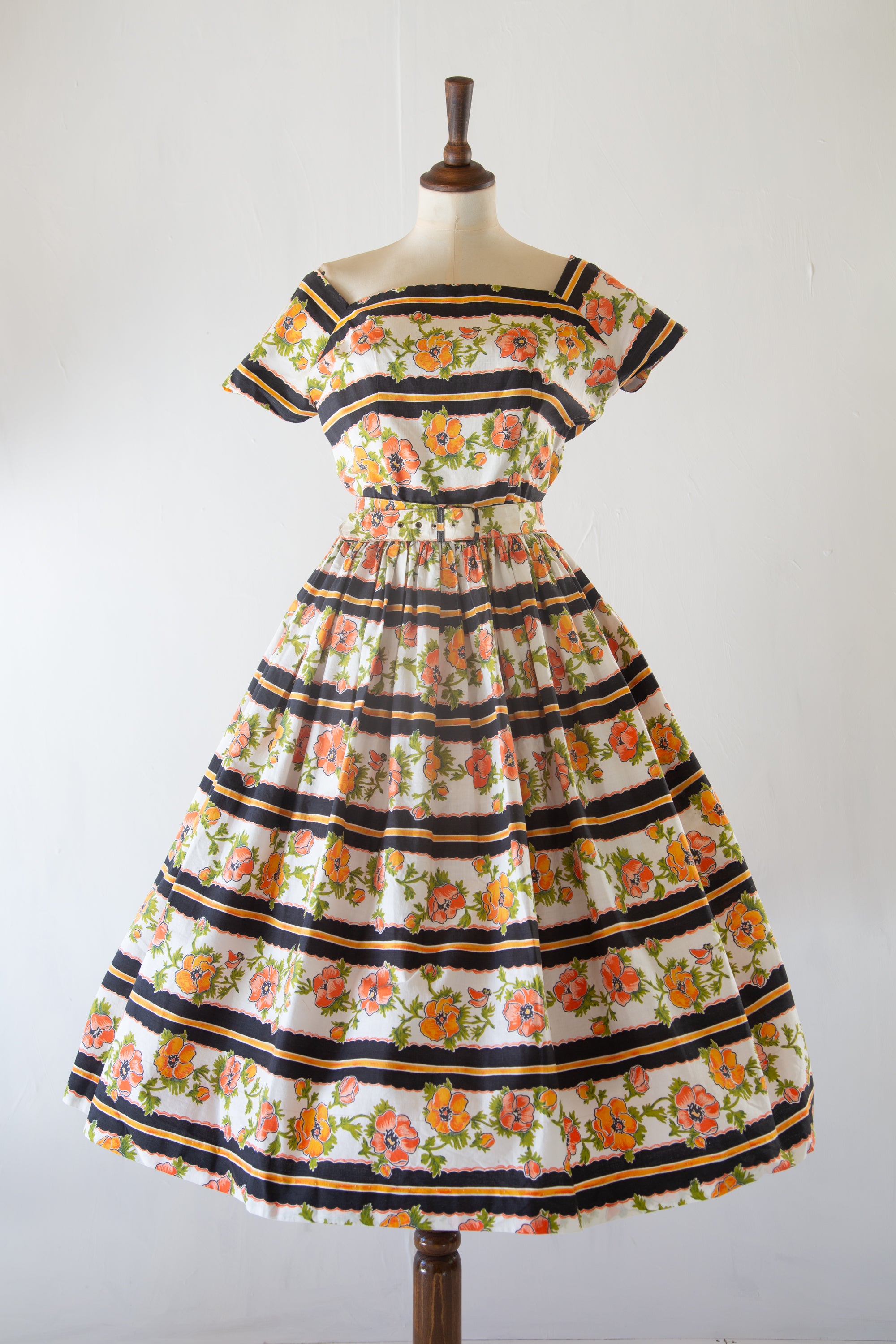 white christmas dresses Vintage 1950s Poppy Print Cotton Picnic dress – ALEXANDRA-KING