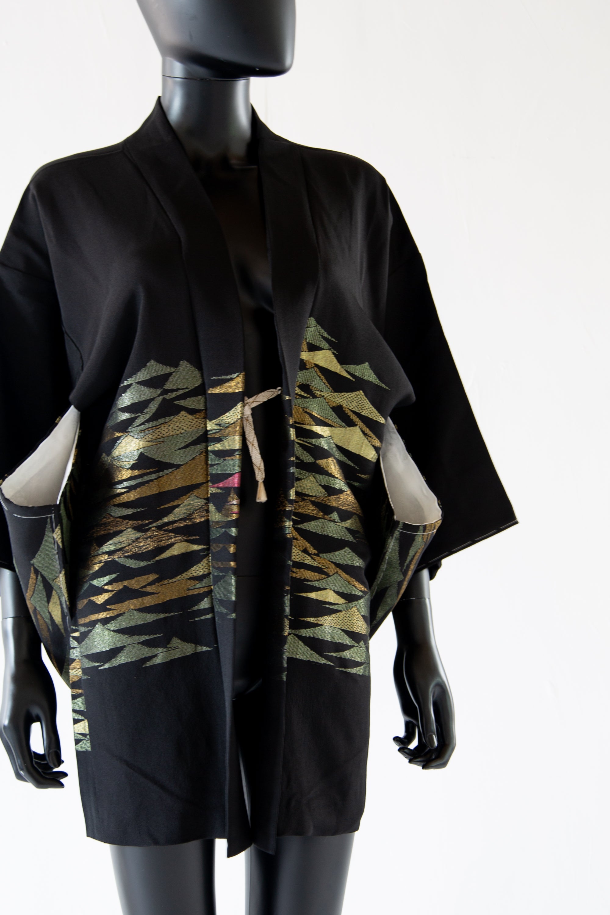 Vintage 1950s Black Metallic Abstract Haori Kimono Jacket ALEXANDRAKING