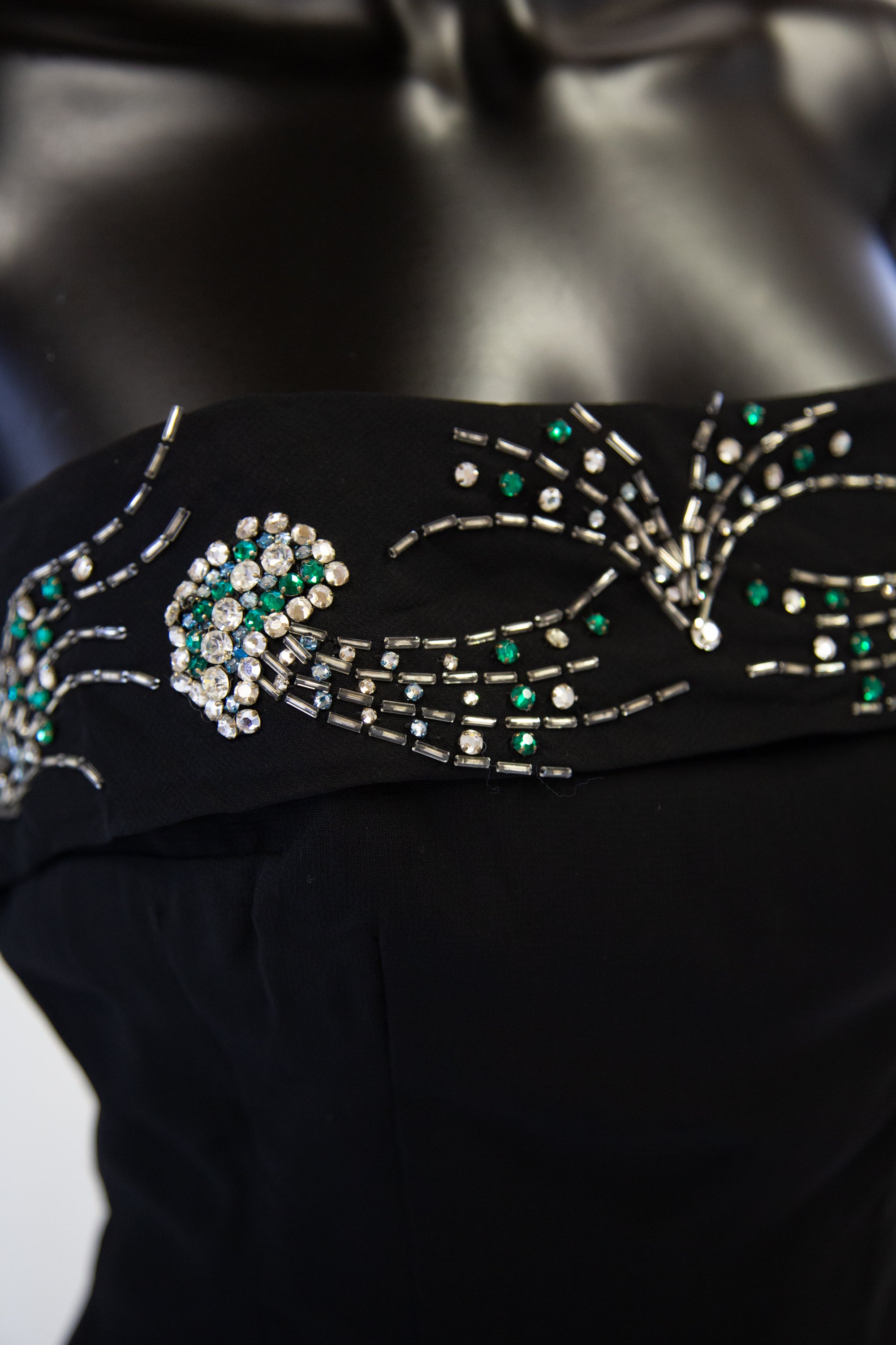Vintage 1950s Black Strapless Rhinestone Wiggle Dress – ALEXANDRA-KING