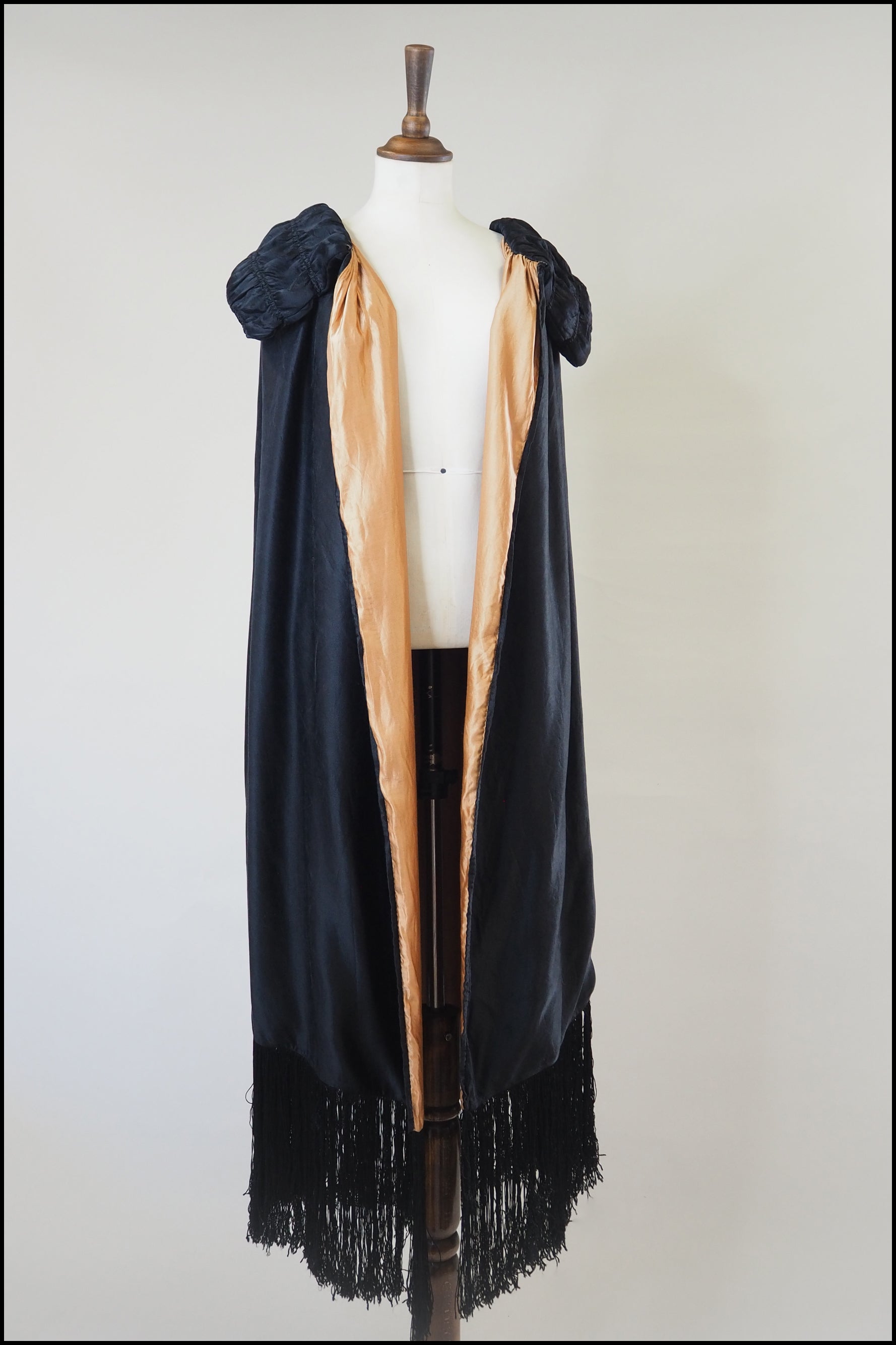 Vintage 1920s Black Silk Fringed Opera Cape – ALEXANDRA-KING