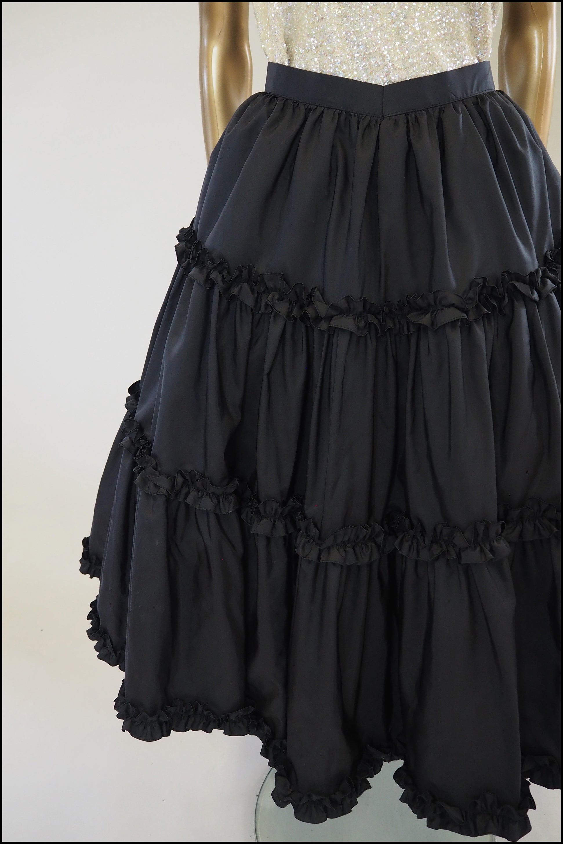 Vintage 1980s Black Ruffle Midi Skirt – ALEXANDRA-KING