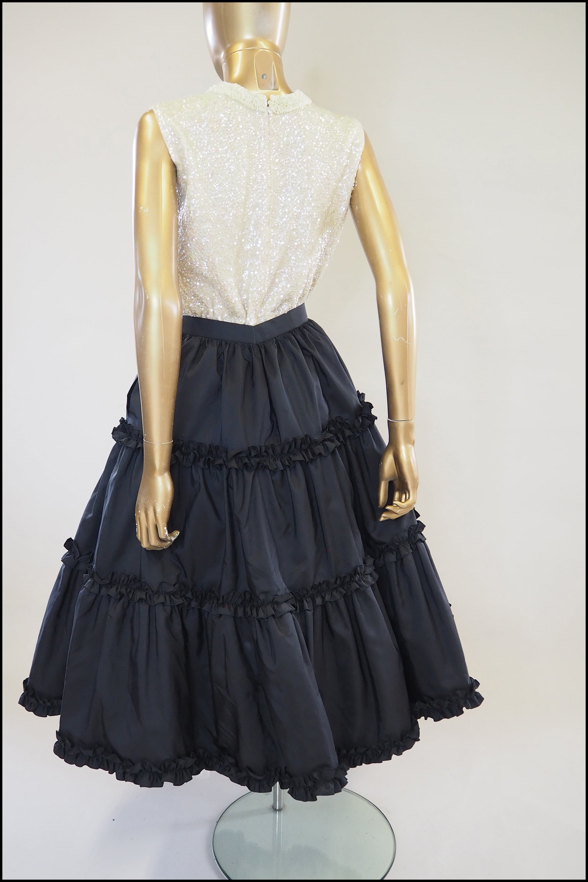 Vintage 1980s Black Ruffle Midi Skirt – ALEXANDRA-KING