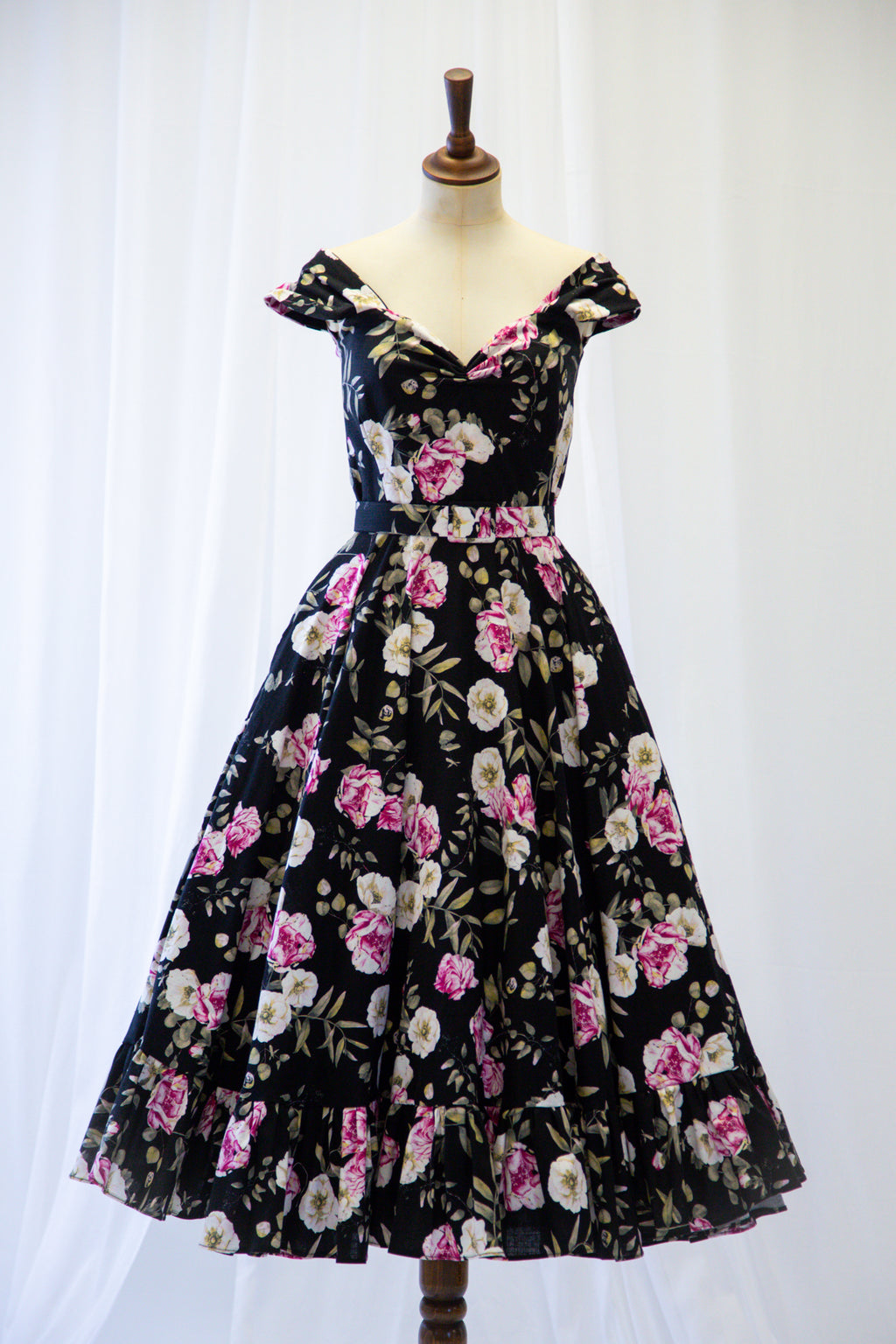 Tylwyth - Rose Linen Midi Dress