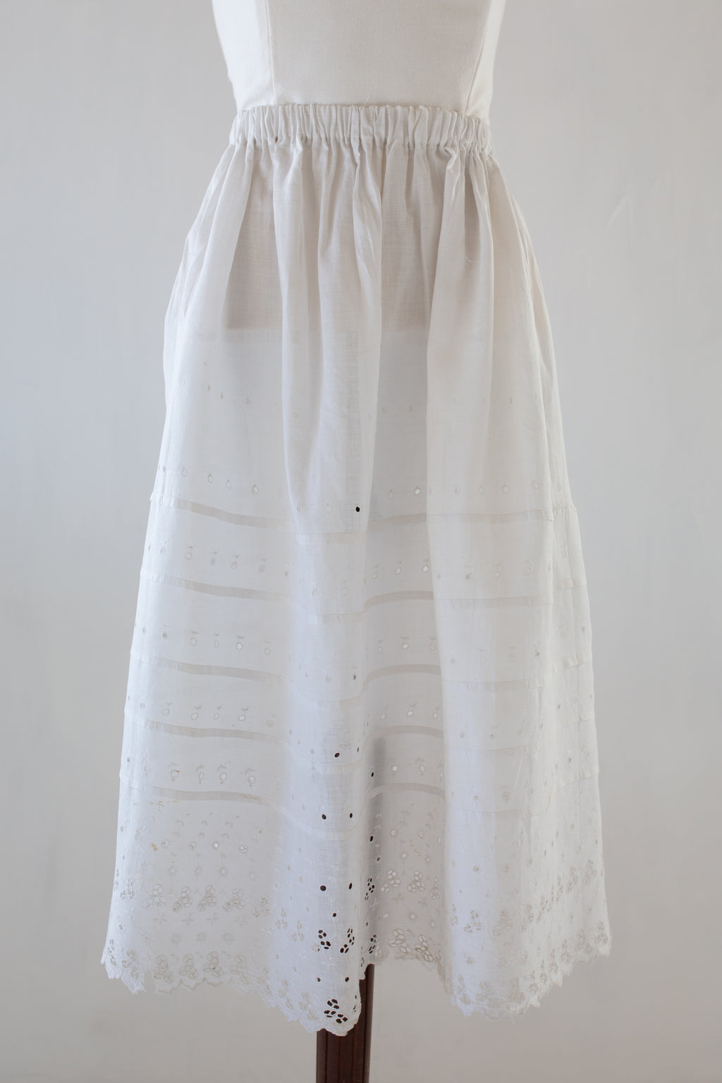 antique white embroidered eyelet lace broiderie anglaise skirt
