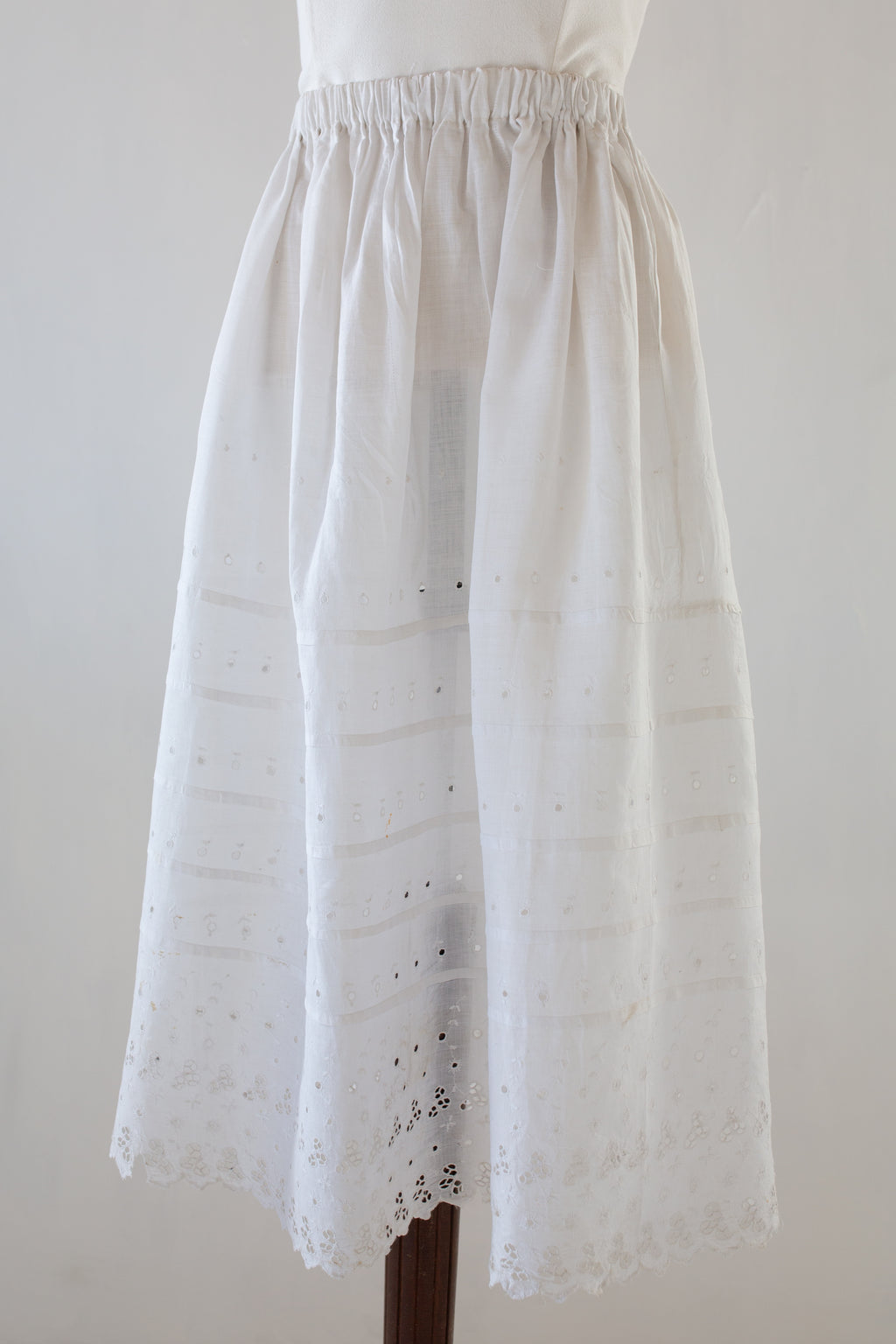 antique white embroidered eyelet lace broiderie anglaise skirt