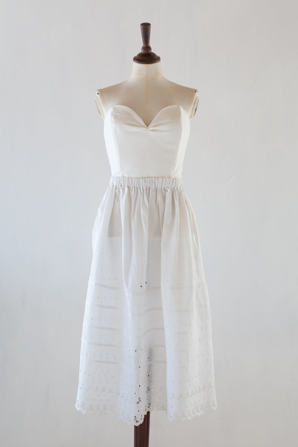 antique white embroidered eyelet lace broiderie anglaise skirt
