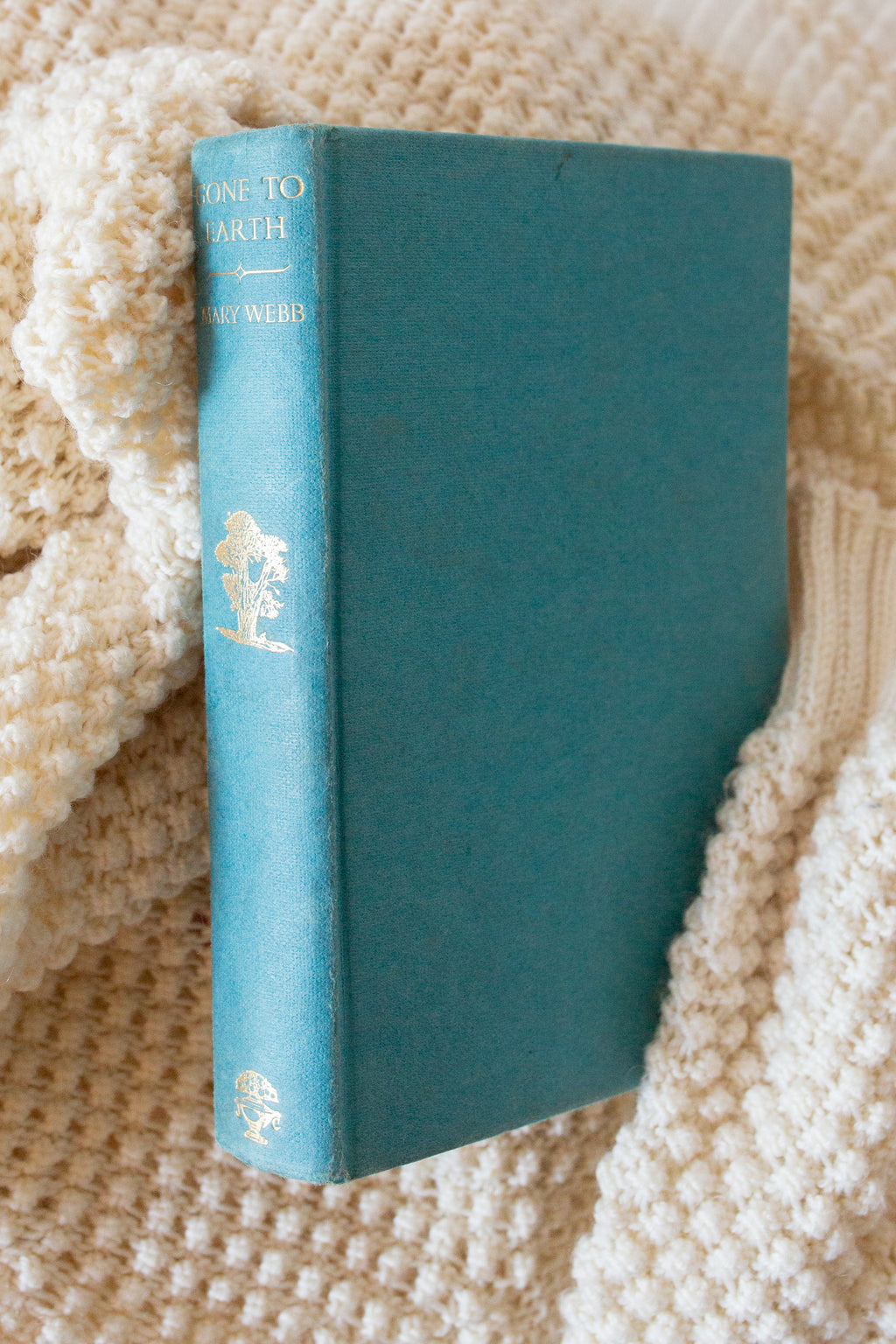 Gone to Earth by Mary Webb - Illustrated Book