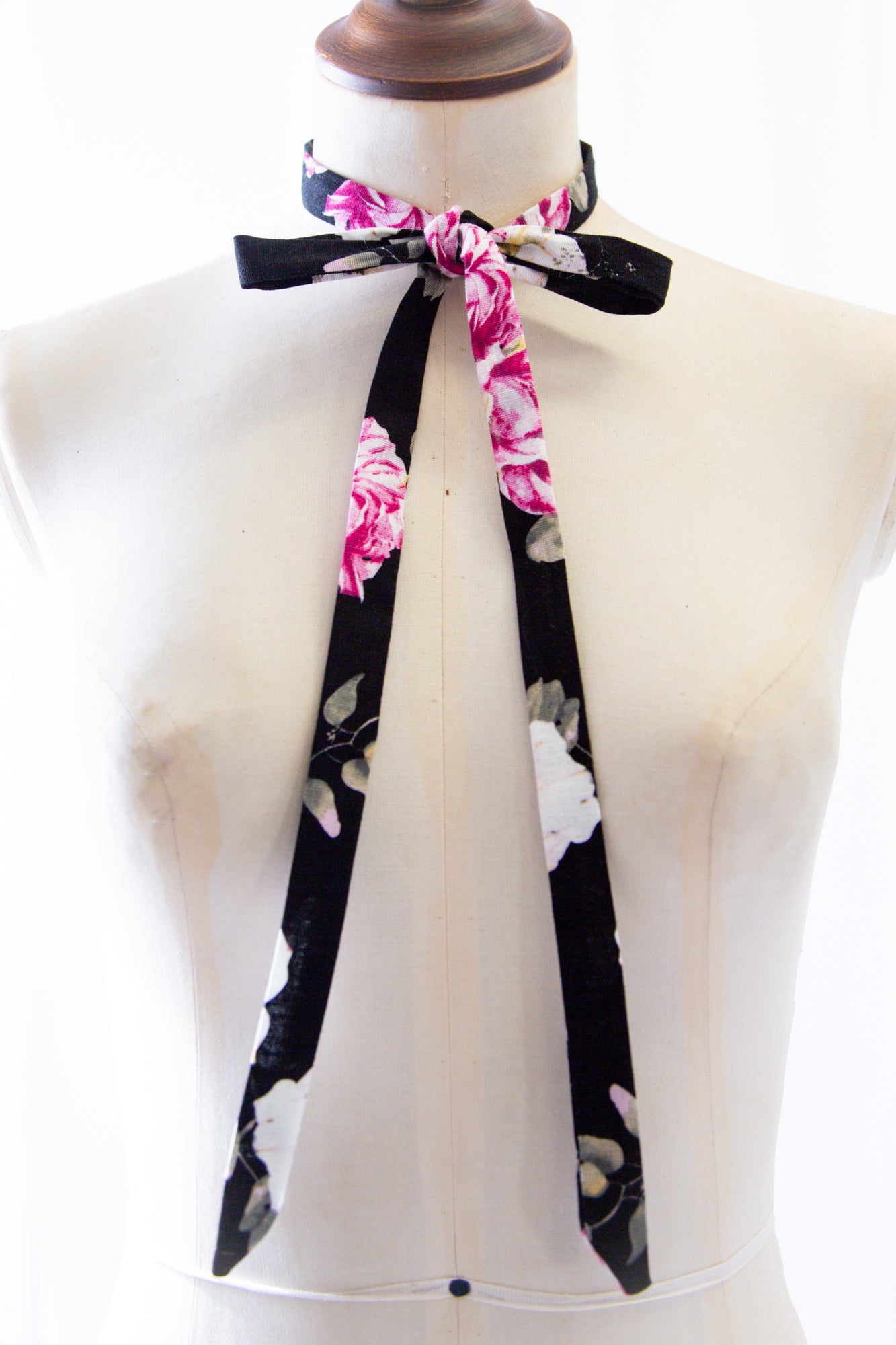 Rose Print Linen Skinny Tie